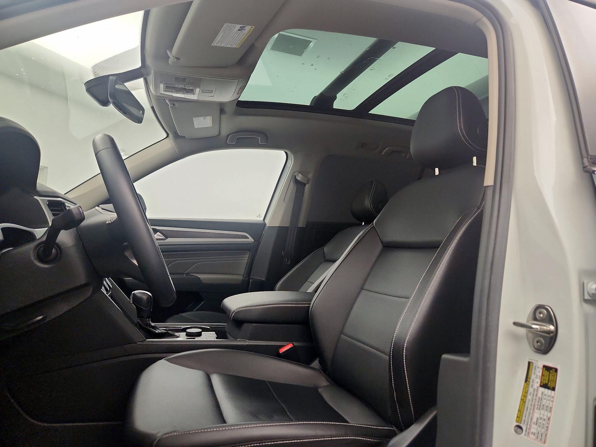 Thumbnail: 2023 Volkswagen Atlas - 19