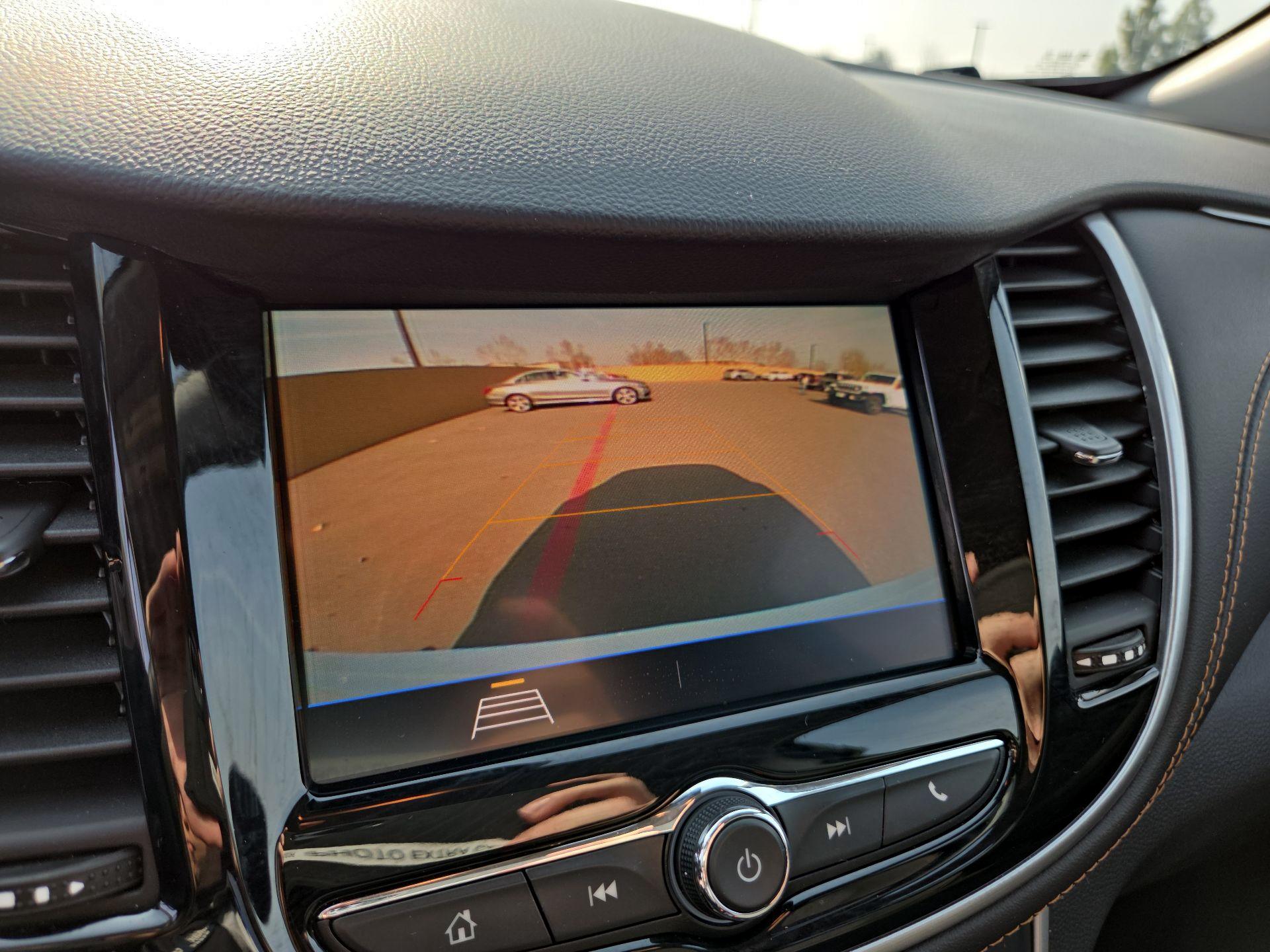 Thumbnail: 2022 Chevrolet Trax - 12