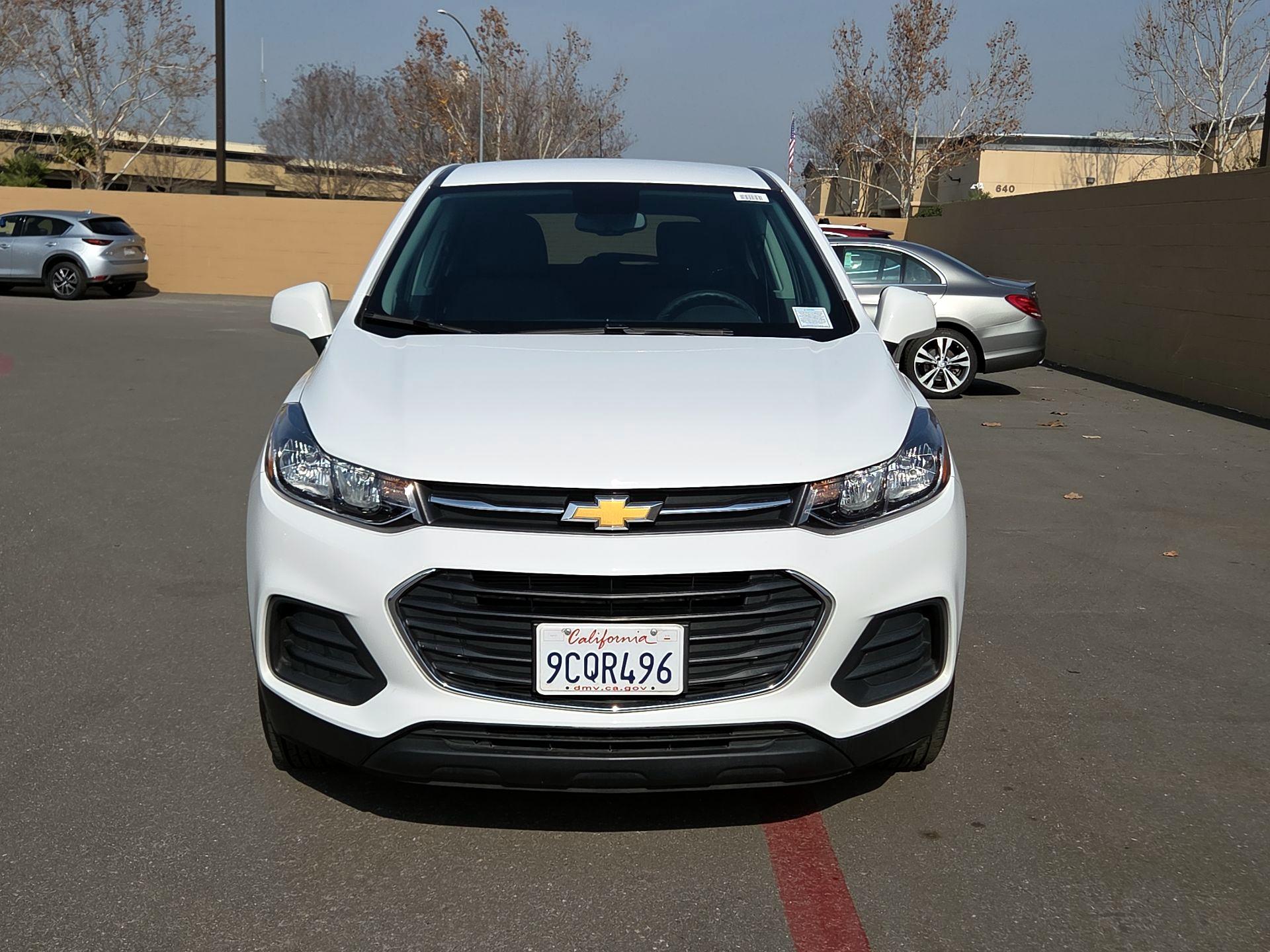 Thumbnail: 2022 Chevrolet Trax - 2