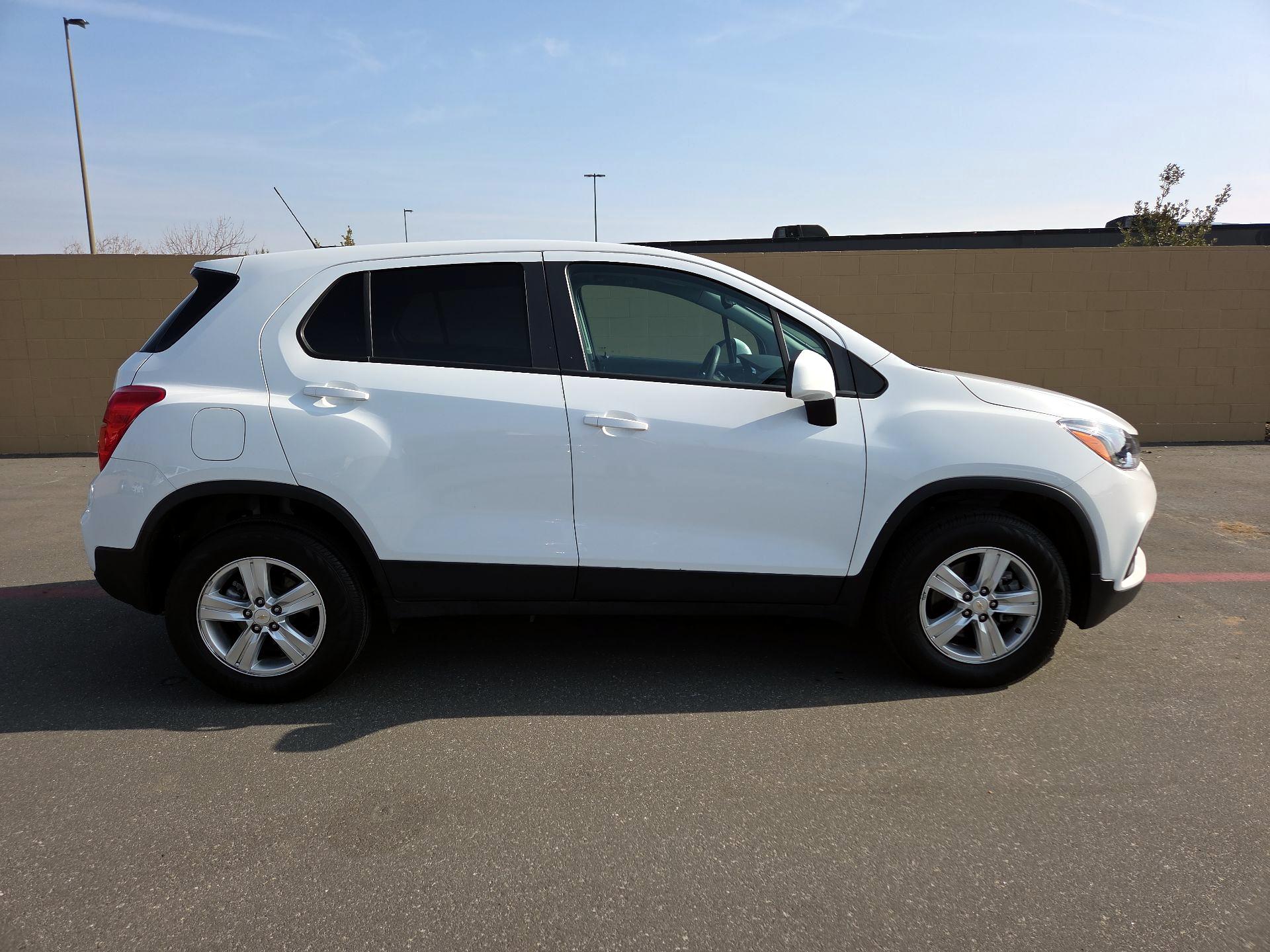 Thumbnail: 2022 Chevrolet Trax - 4