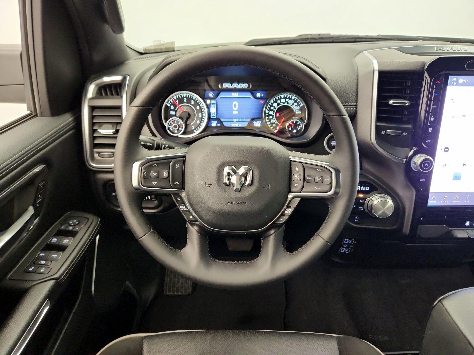 Thumbnail: 2025 RAM 1500 - 10