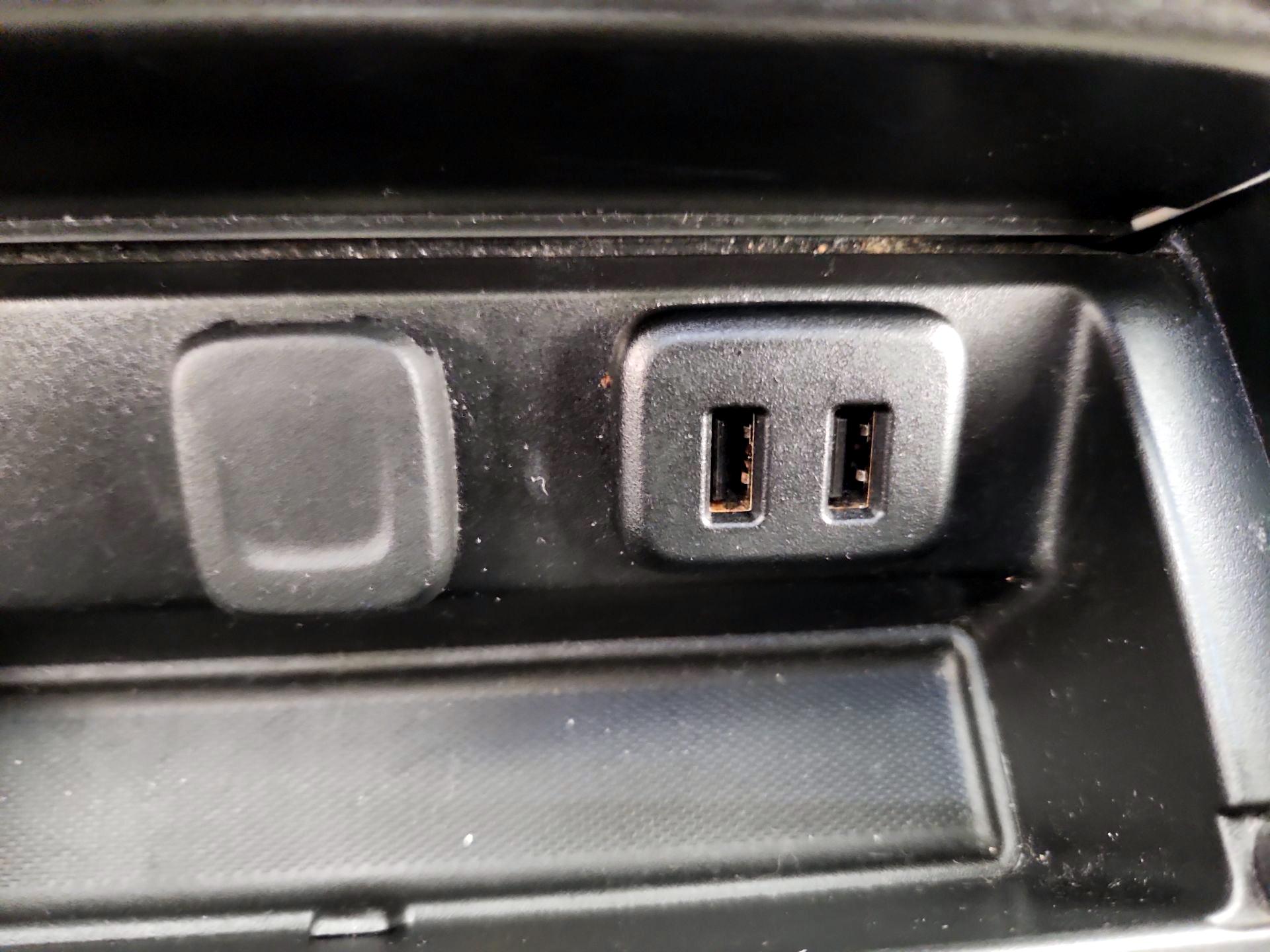 Thumbnail: 2019 GMC Yukon - 19