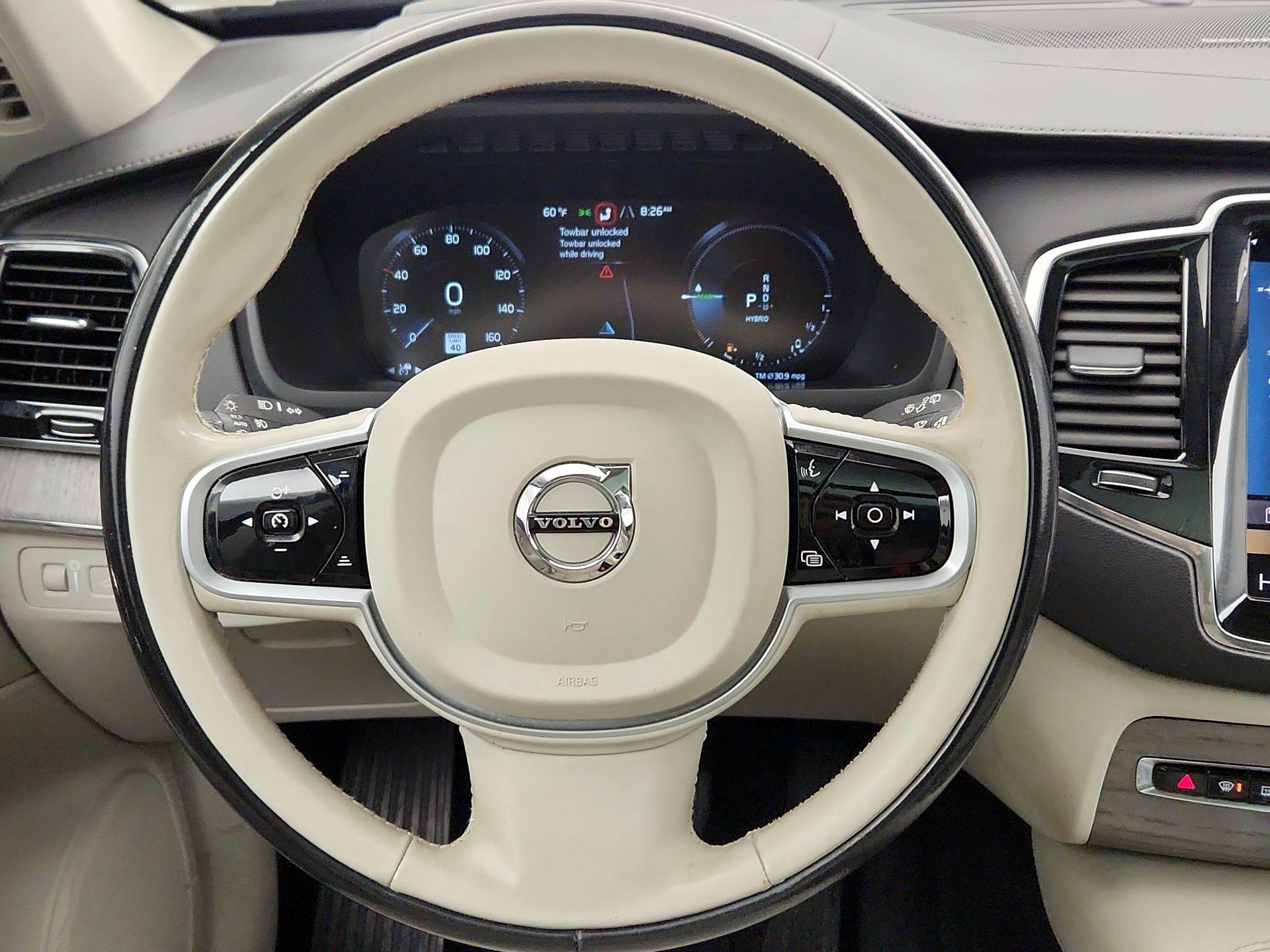 Thumbnail: 2022 Volvo XC90 - 10