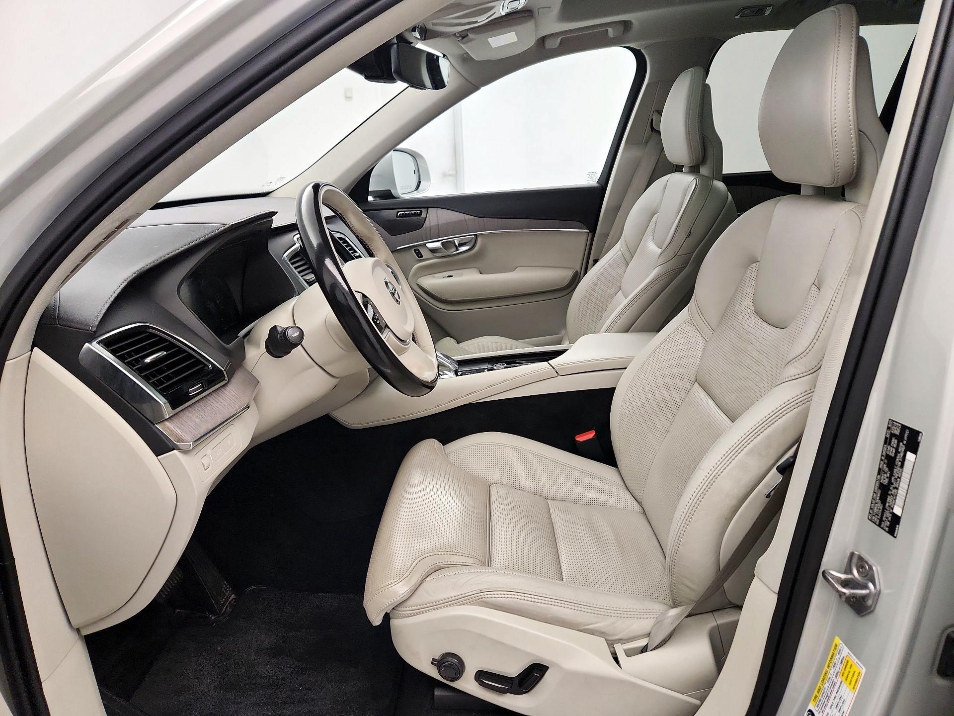 Thumbnail: 2022 Volvo XC90 - 11