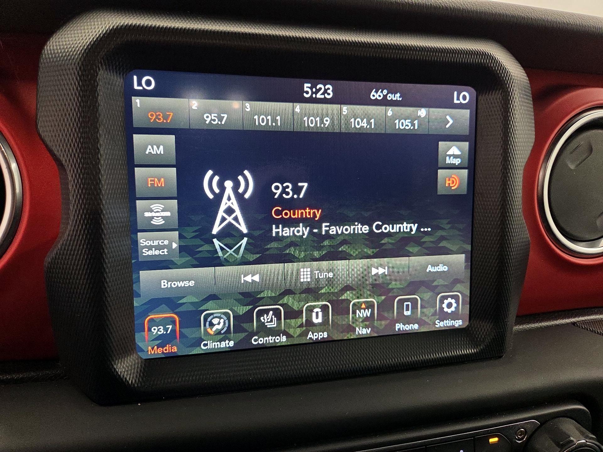 Thumbnail: 2020 Jeep Gladiator - 16