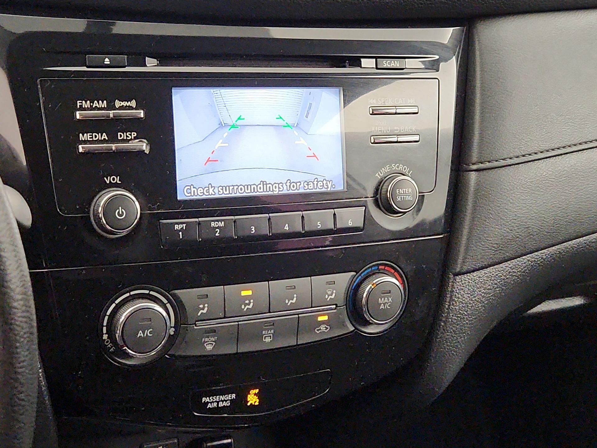 Thumbnail: 2017 Nissan Rogue - 14