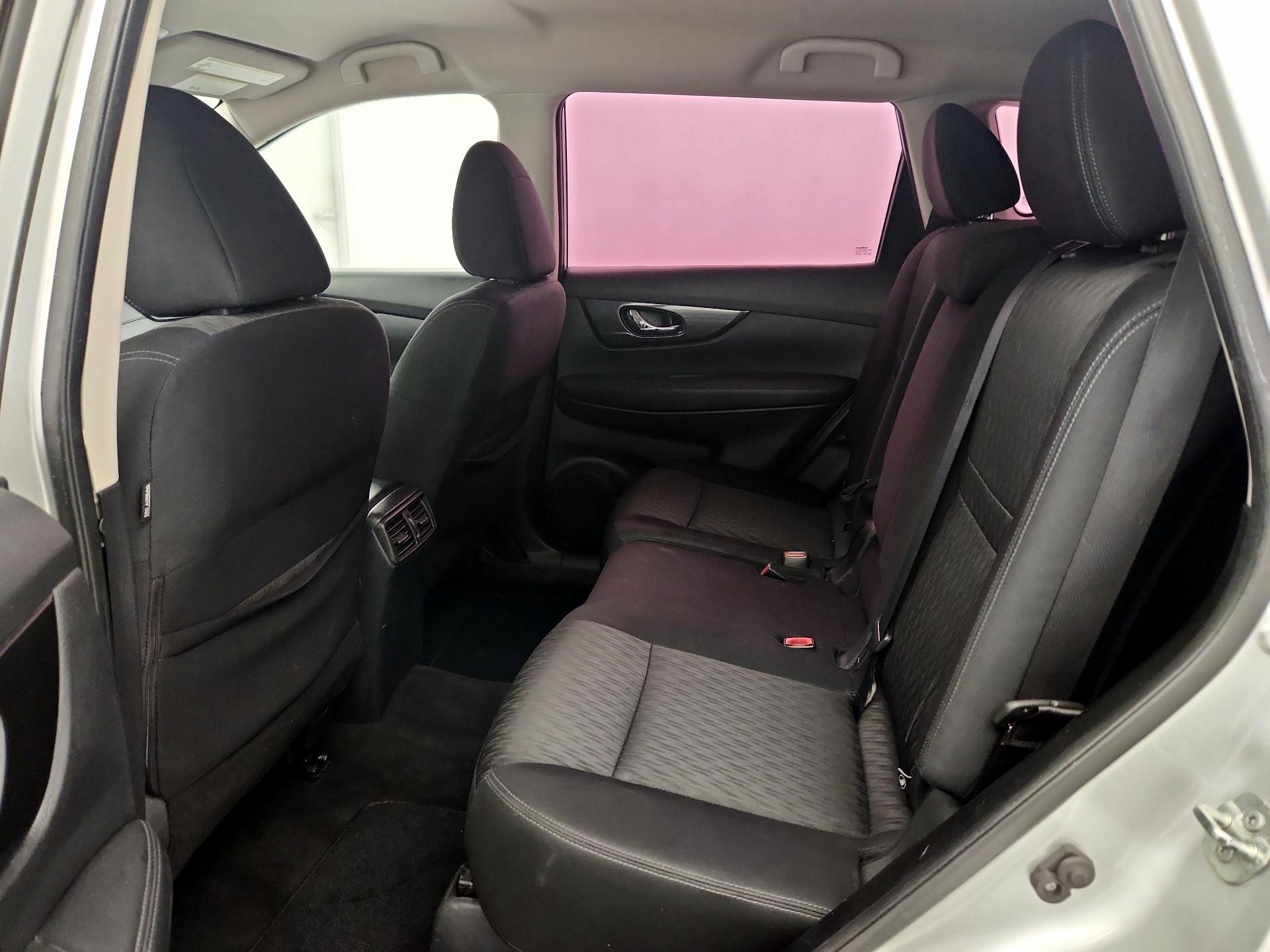 Thumbnail: 2017 Nissan Rogue - 19