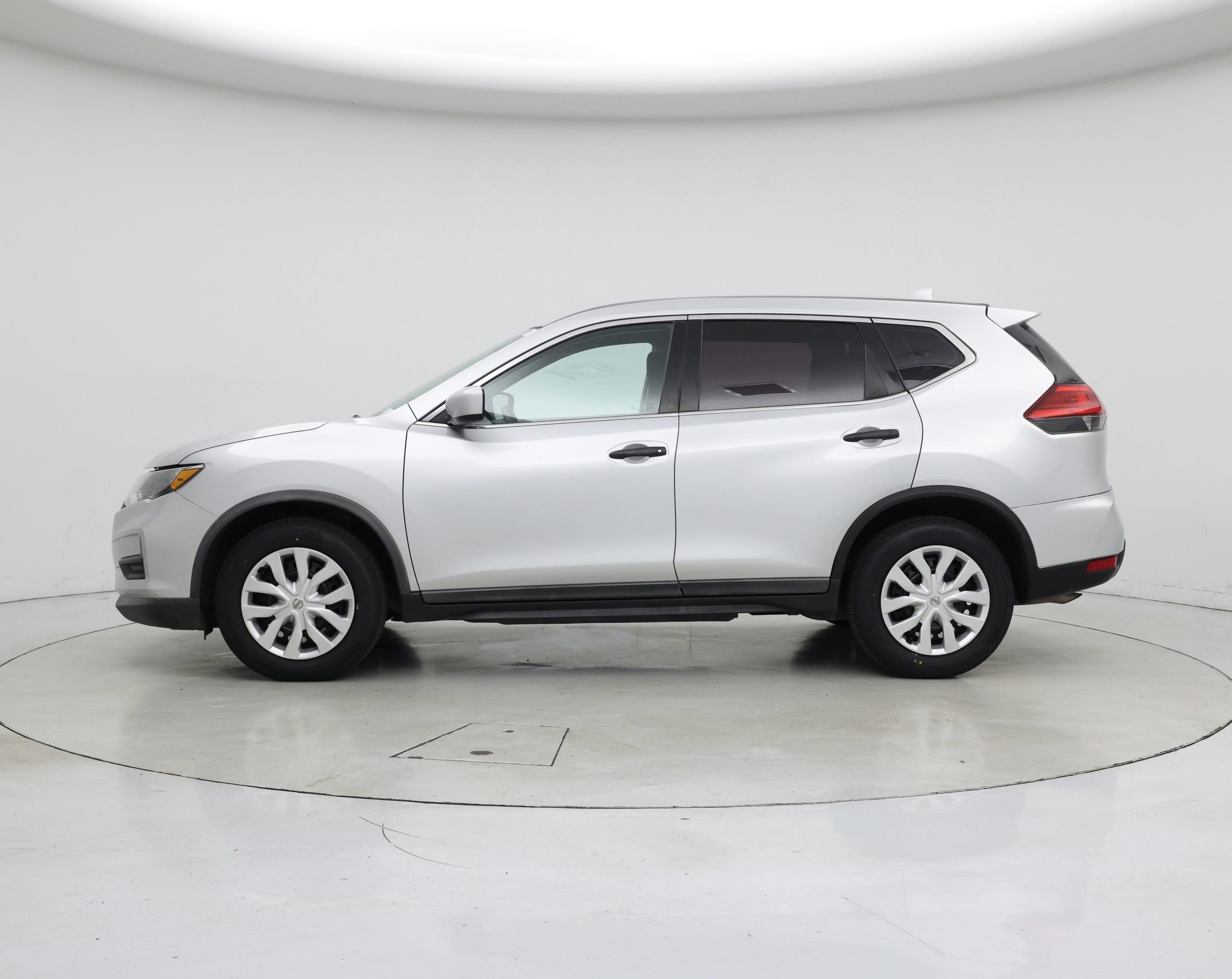 Thumbnail: 2017 Nissan Rogue - 3