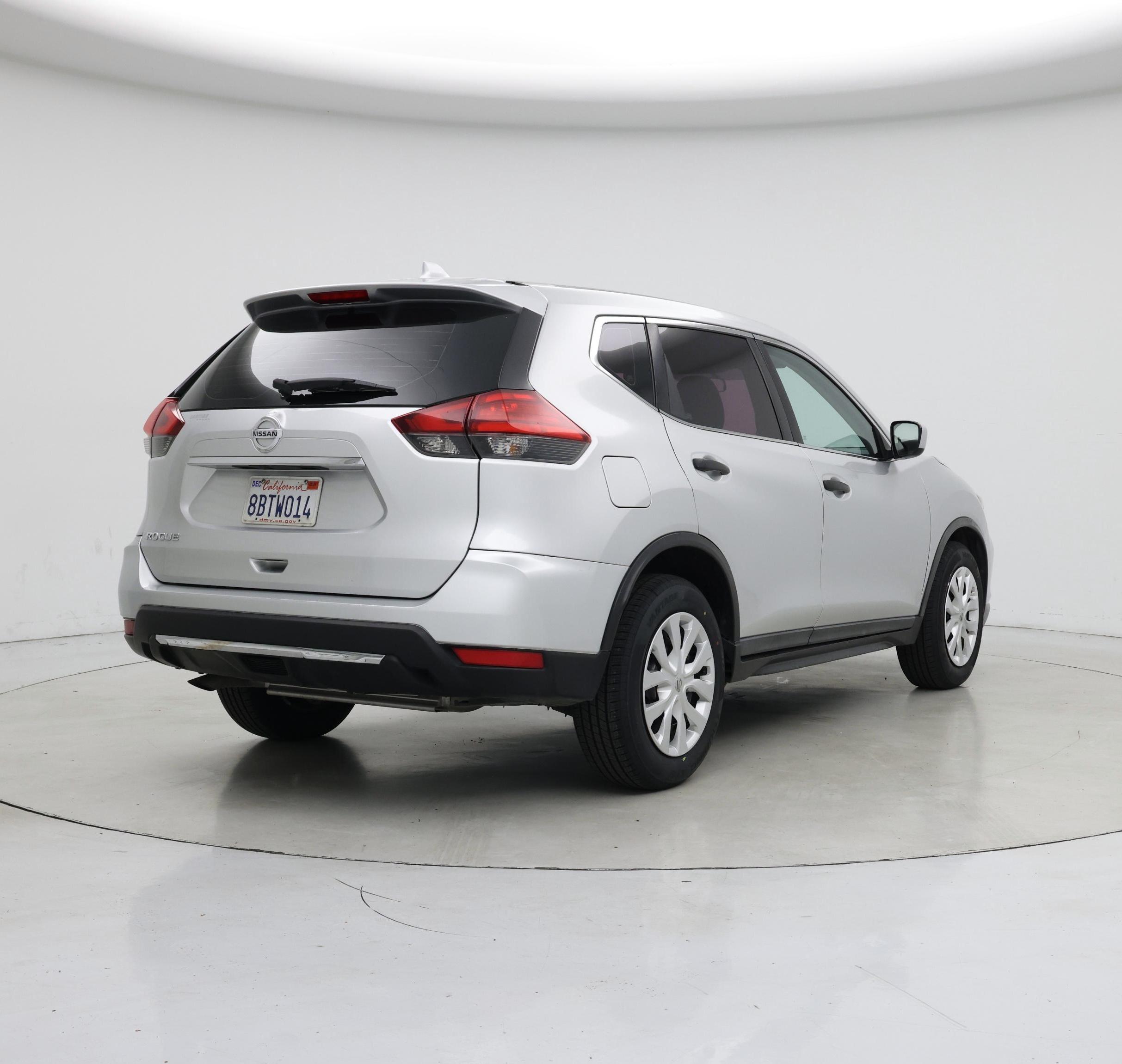 Thumbnail: 2017 Nissan Rogue - 8