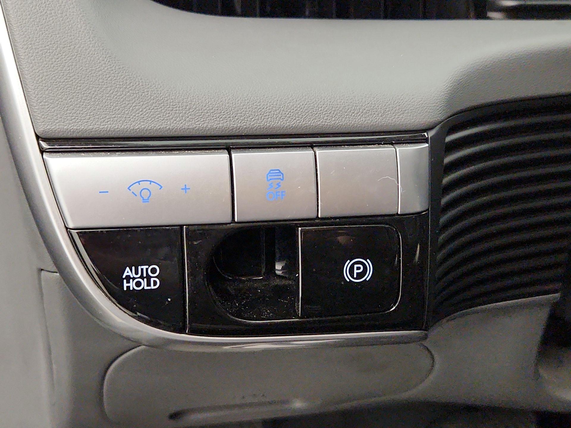 Thumbnail: 2022 Hyundai Ioniq 5 - 13