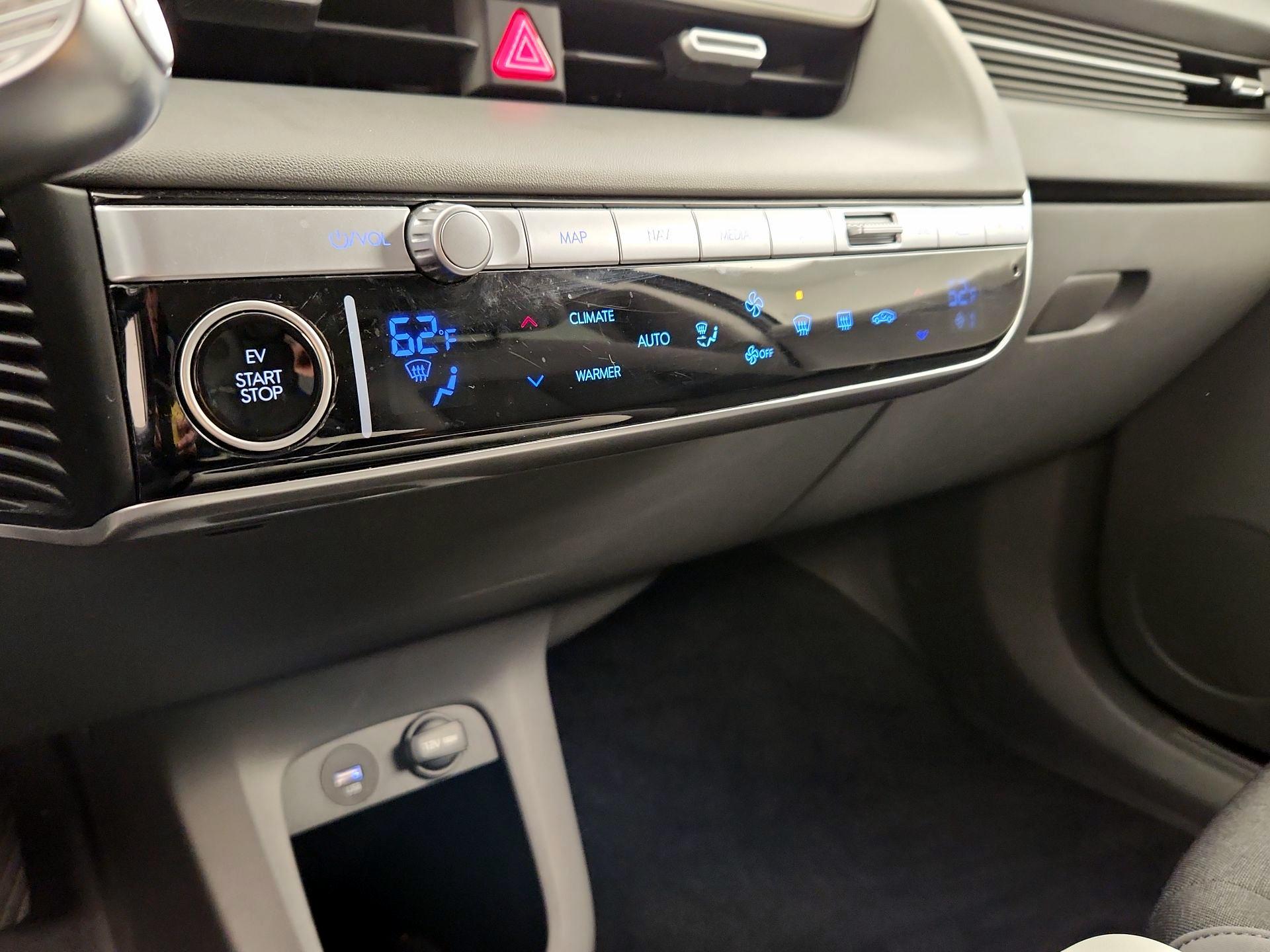 Thumbnail: 2022 Hyundai Ioniq 5 - 17