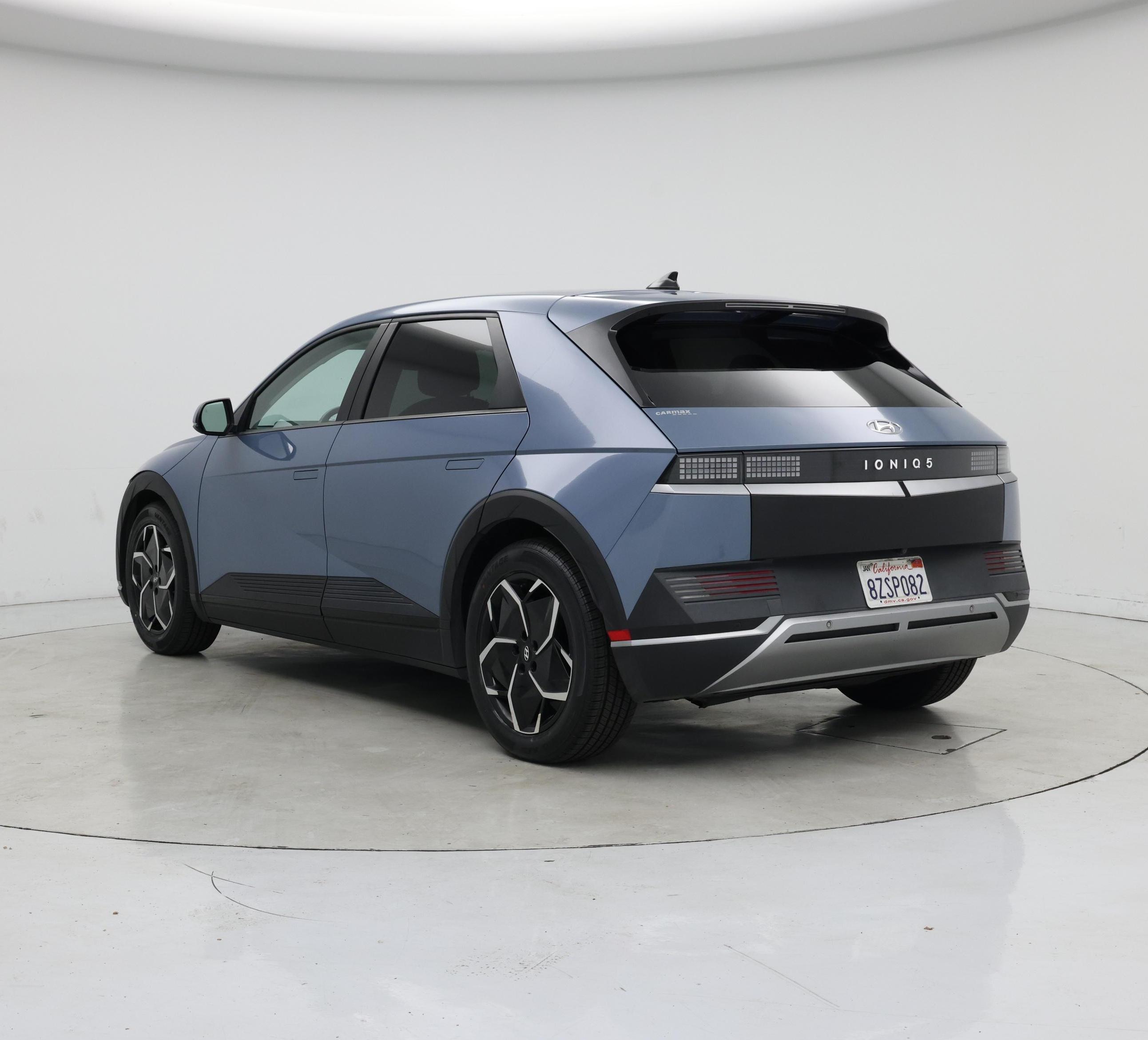 Thumbnail: 2022 Hyundai Ioniq 5 - 2