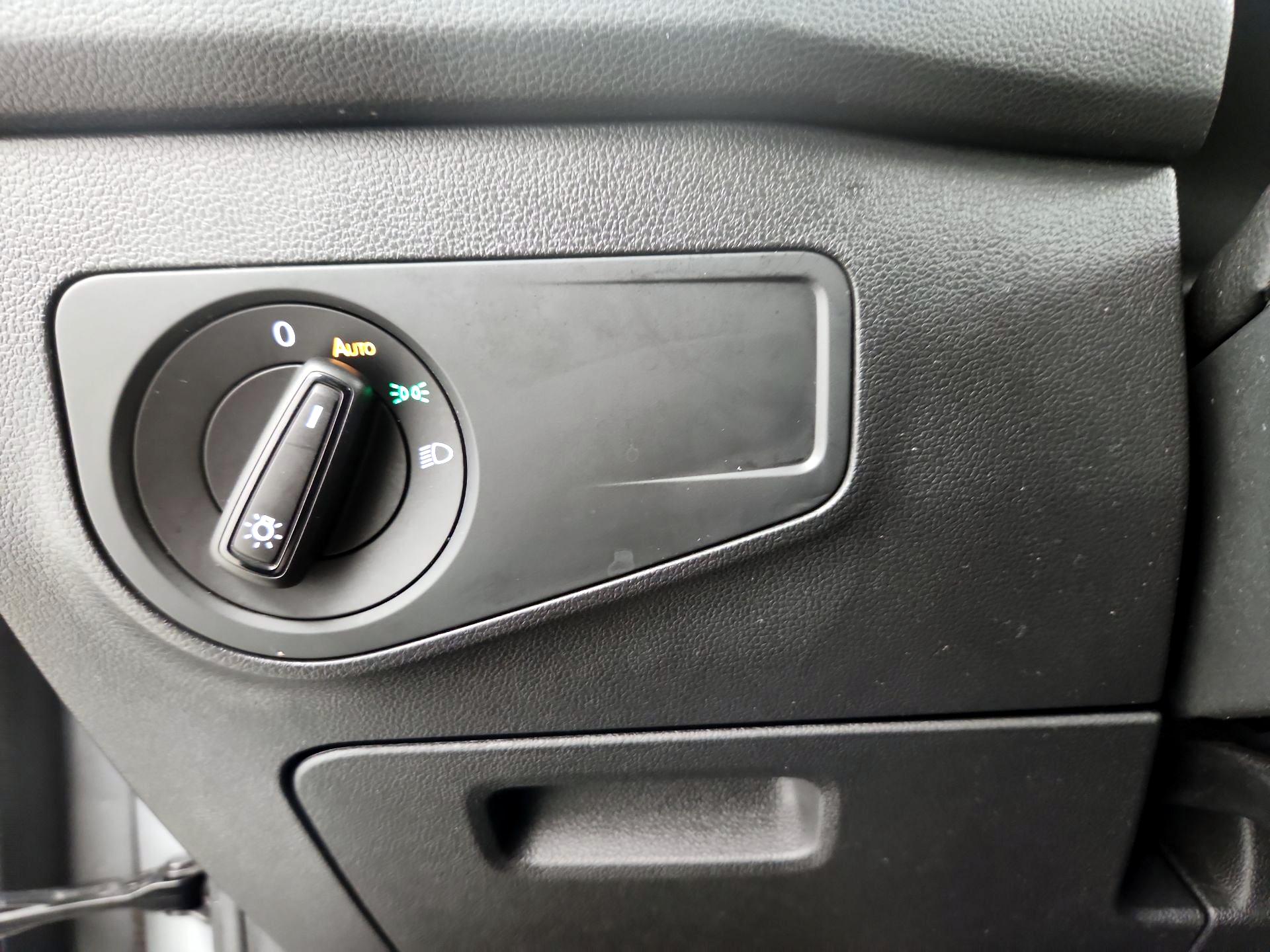 Thumbnail: 2019 Volkswagen Tiguan - 13