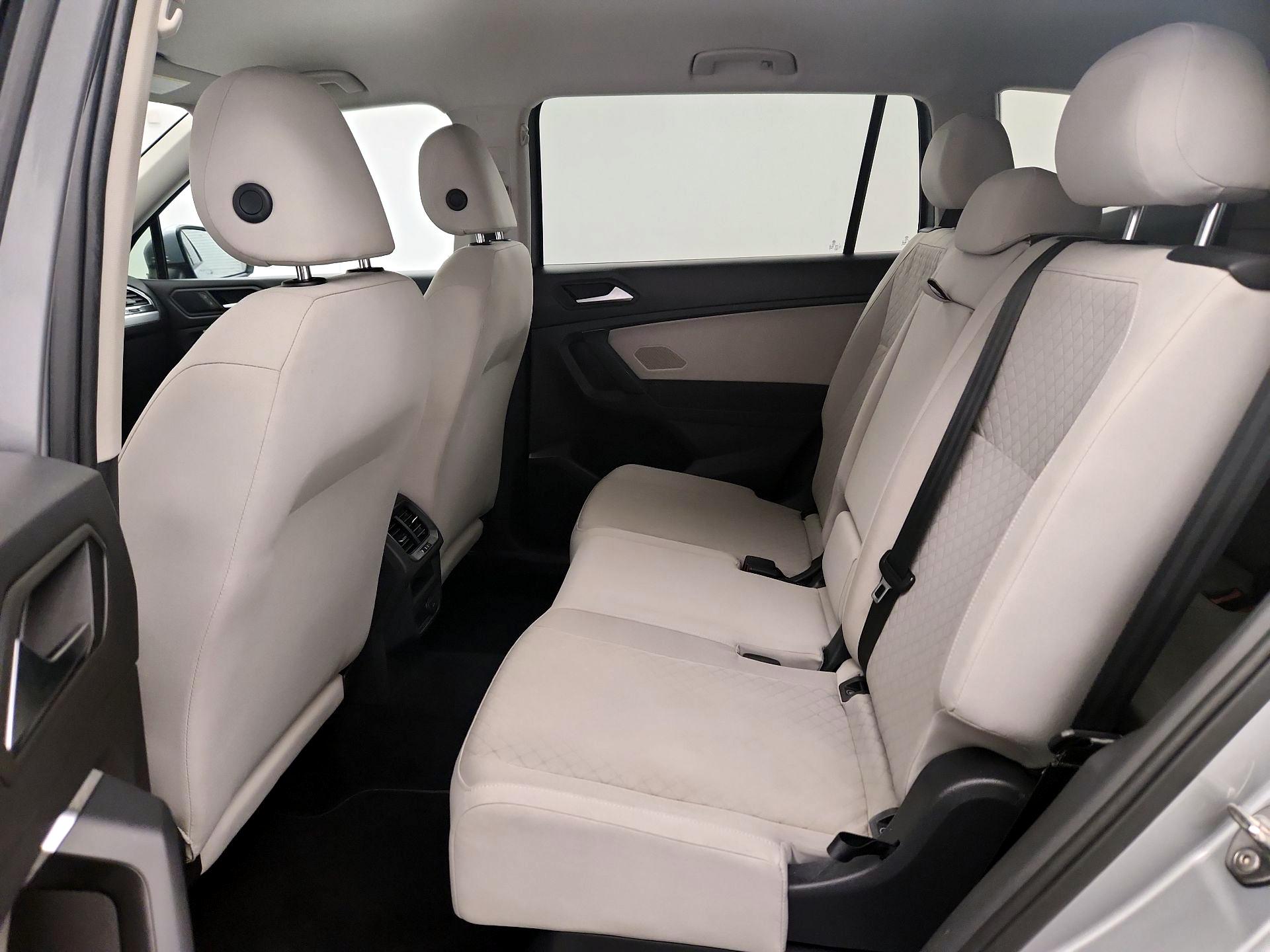 Thumbnail: 2019 Volkswagen Tiguan - 19