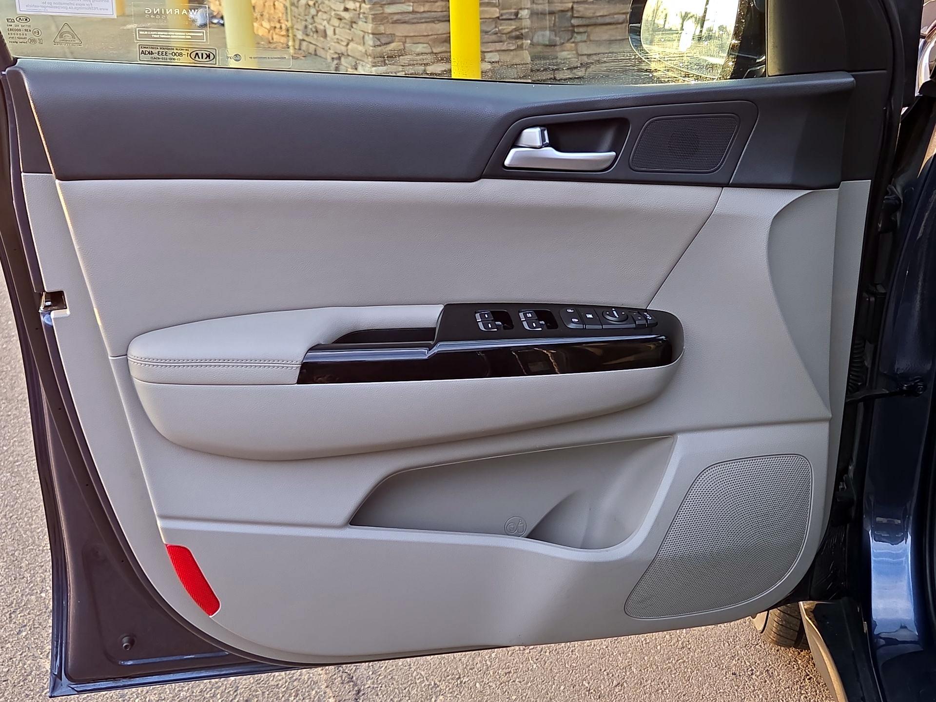 Thumbnail: 2021 Kia Sportage - 10