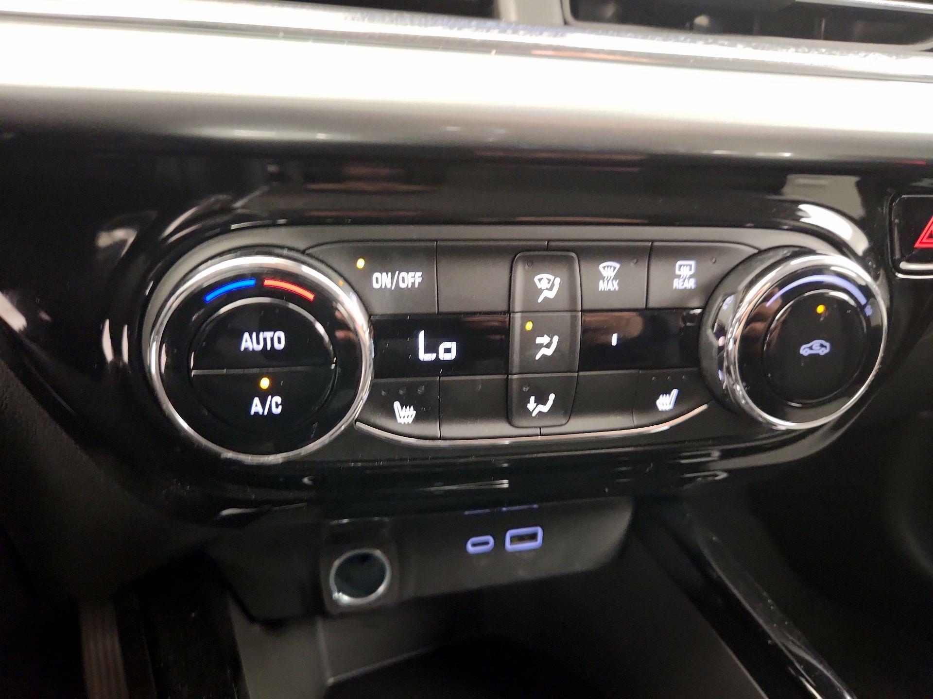 Thumbnail: 2024 Chevrolet Trax - 16