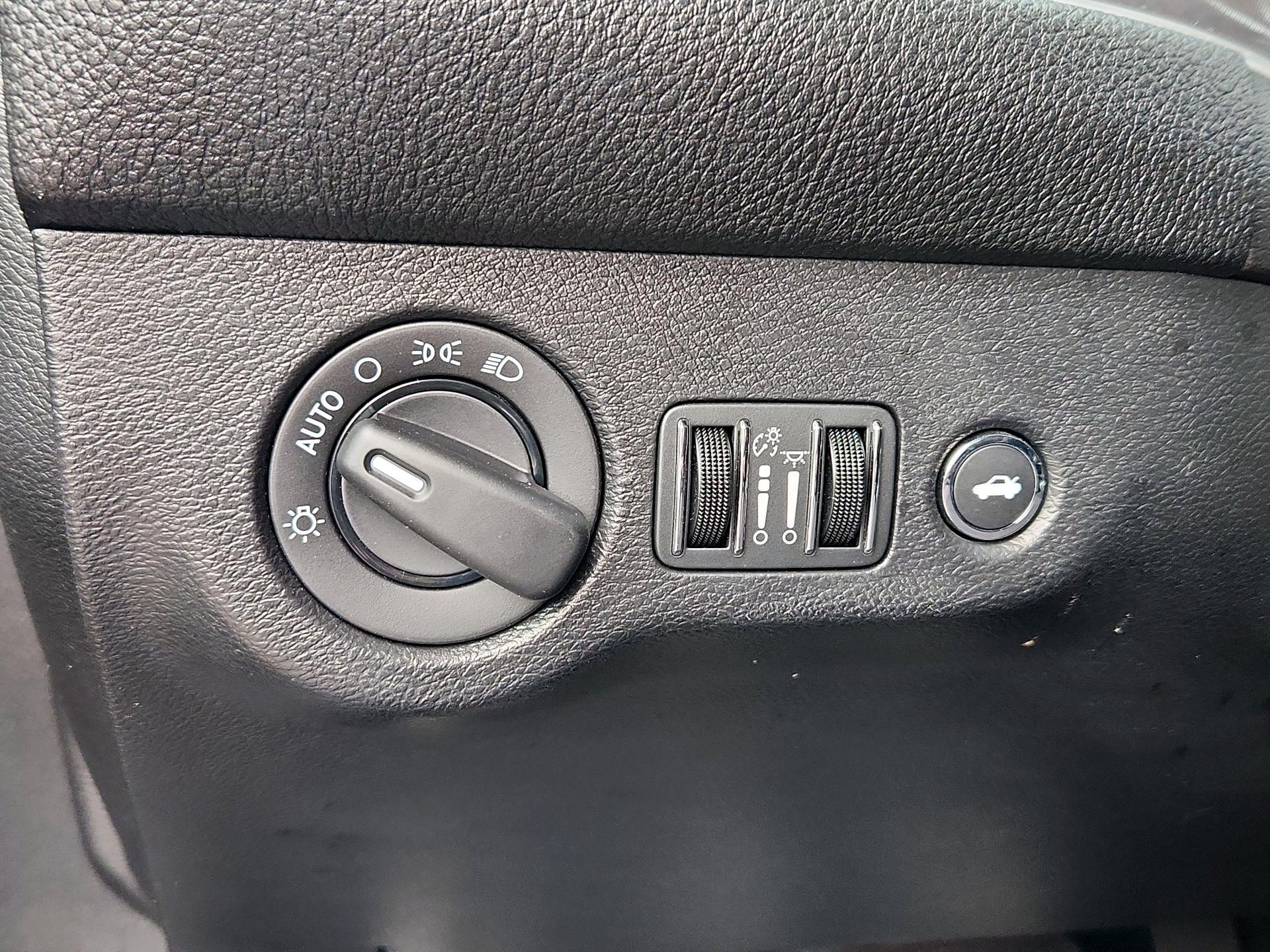 Thumbnail: 2022 Dodge Challenger - 11