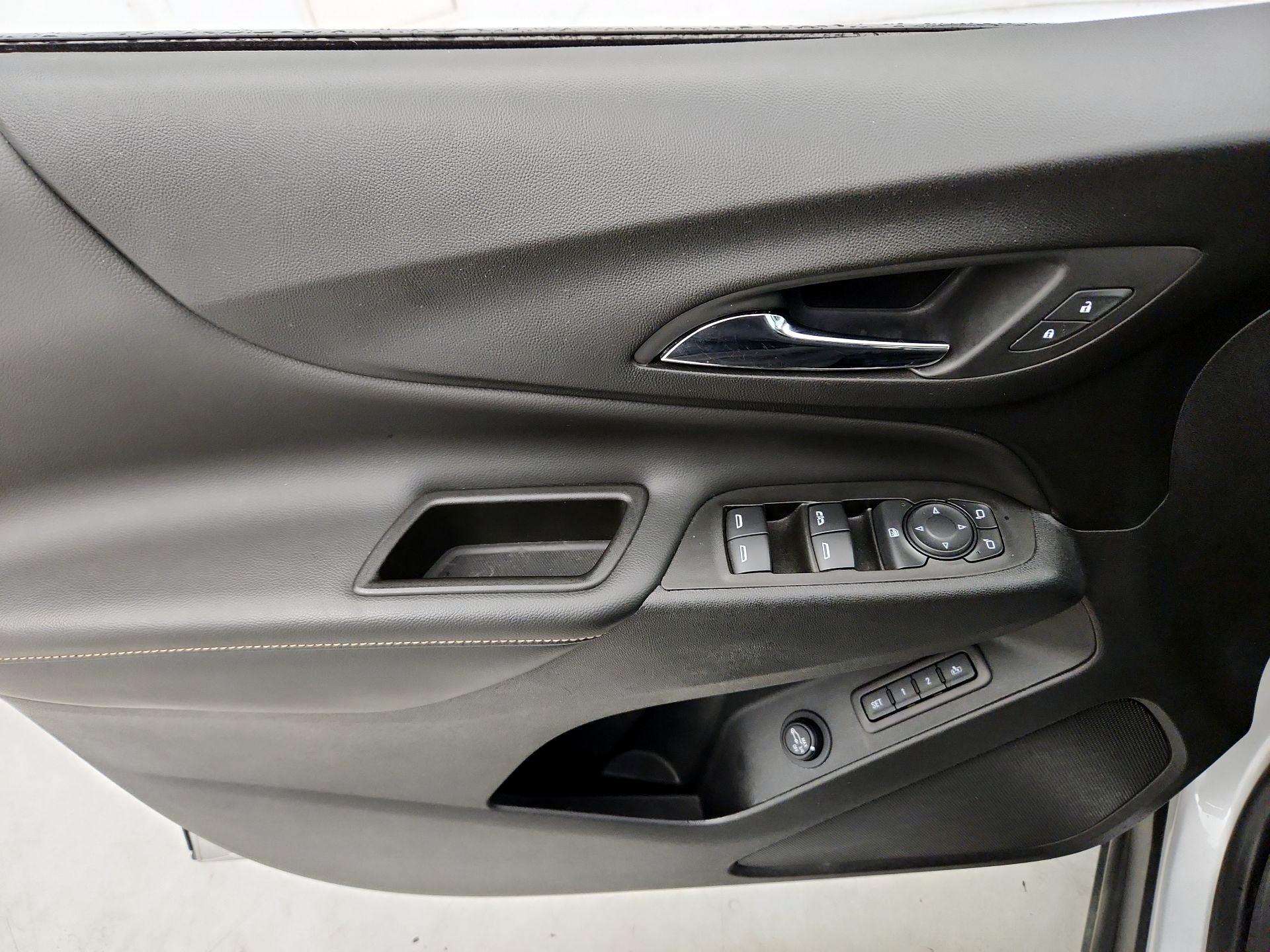 Thumbnail: 2021 Chevrolet Equinox - 12