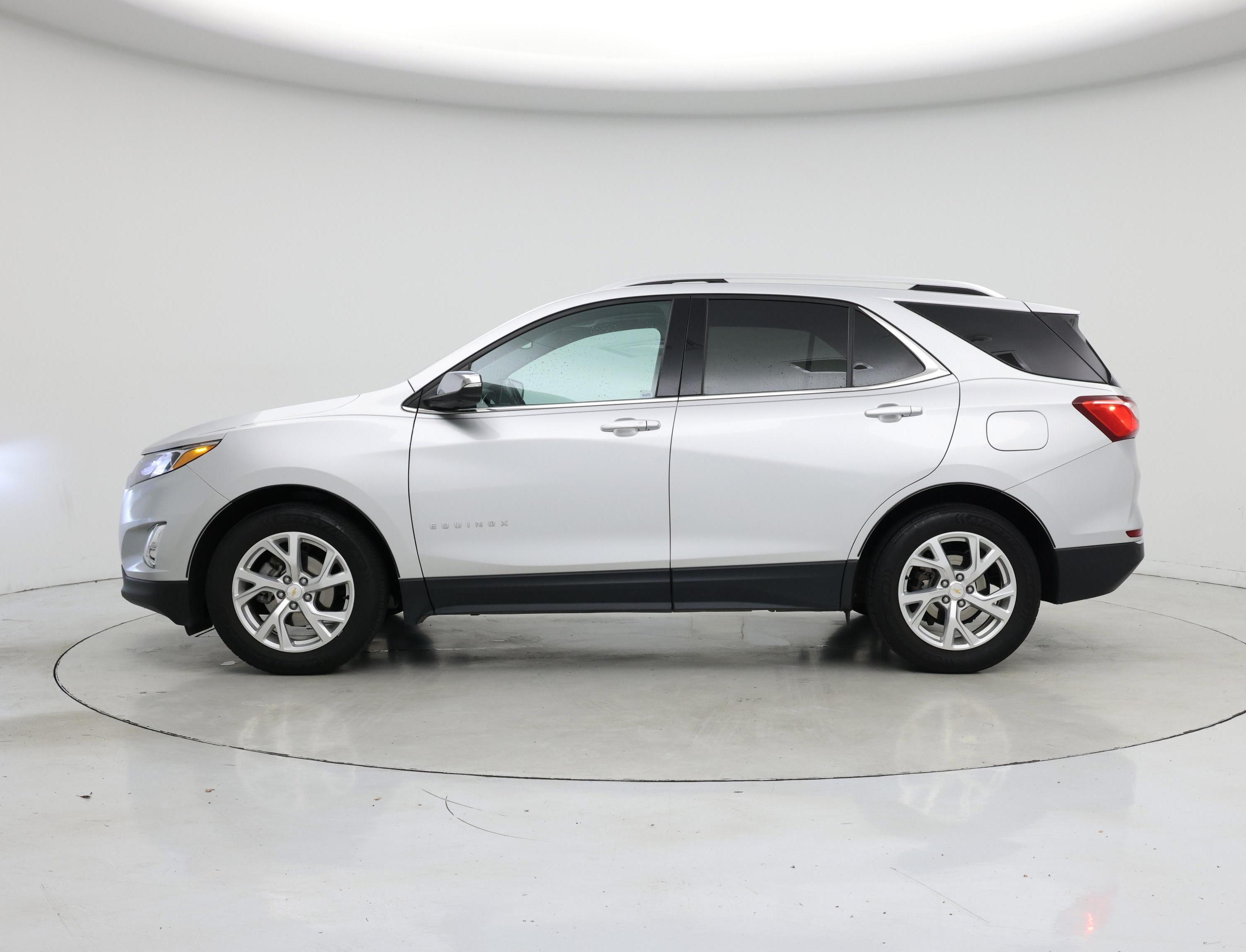 Thumbnail: 2021 Chevrolet Equinox - 3