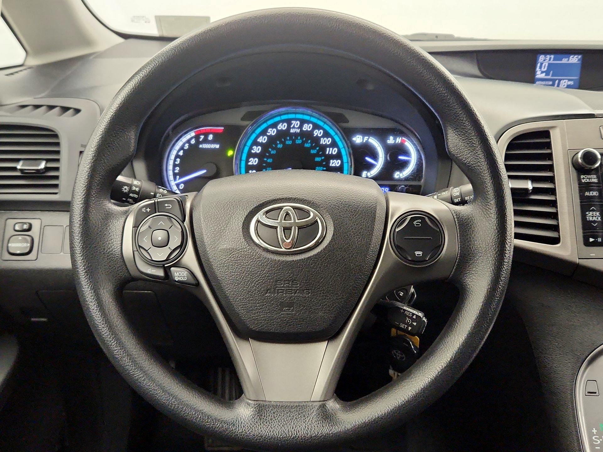 Thumbnail: 2014 Toyota Venza - 10