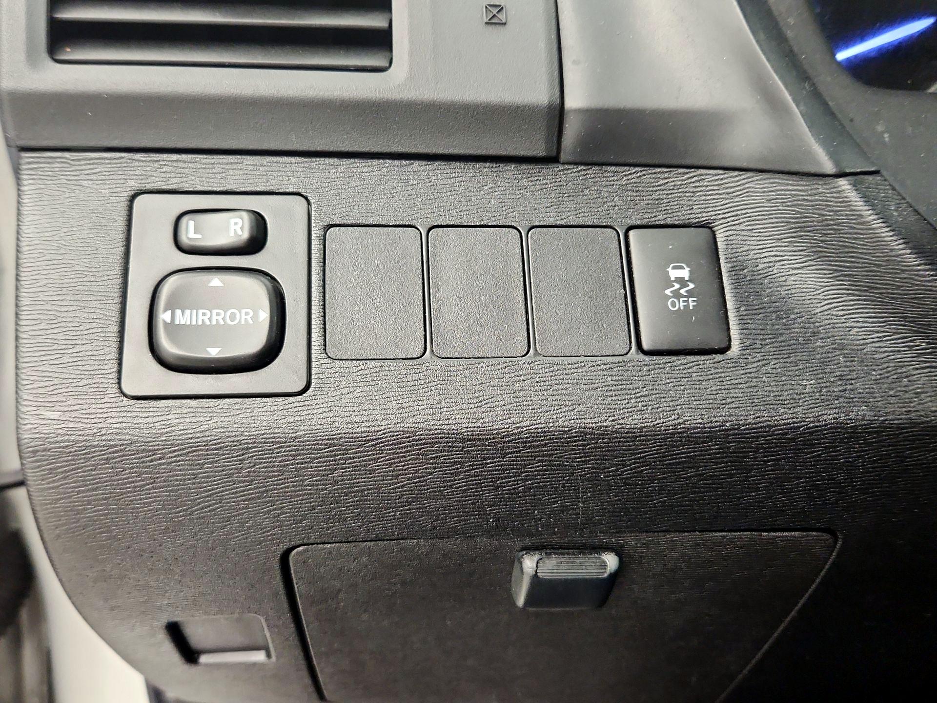 Thumbnail: 2014 Toyota Venza - 13