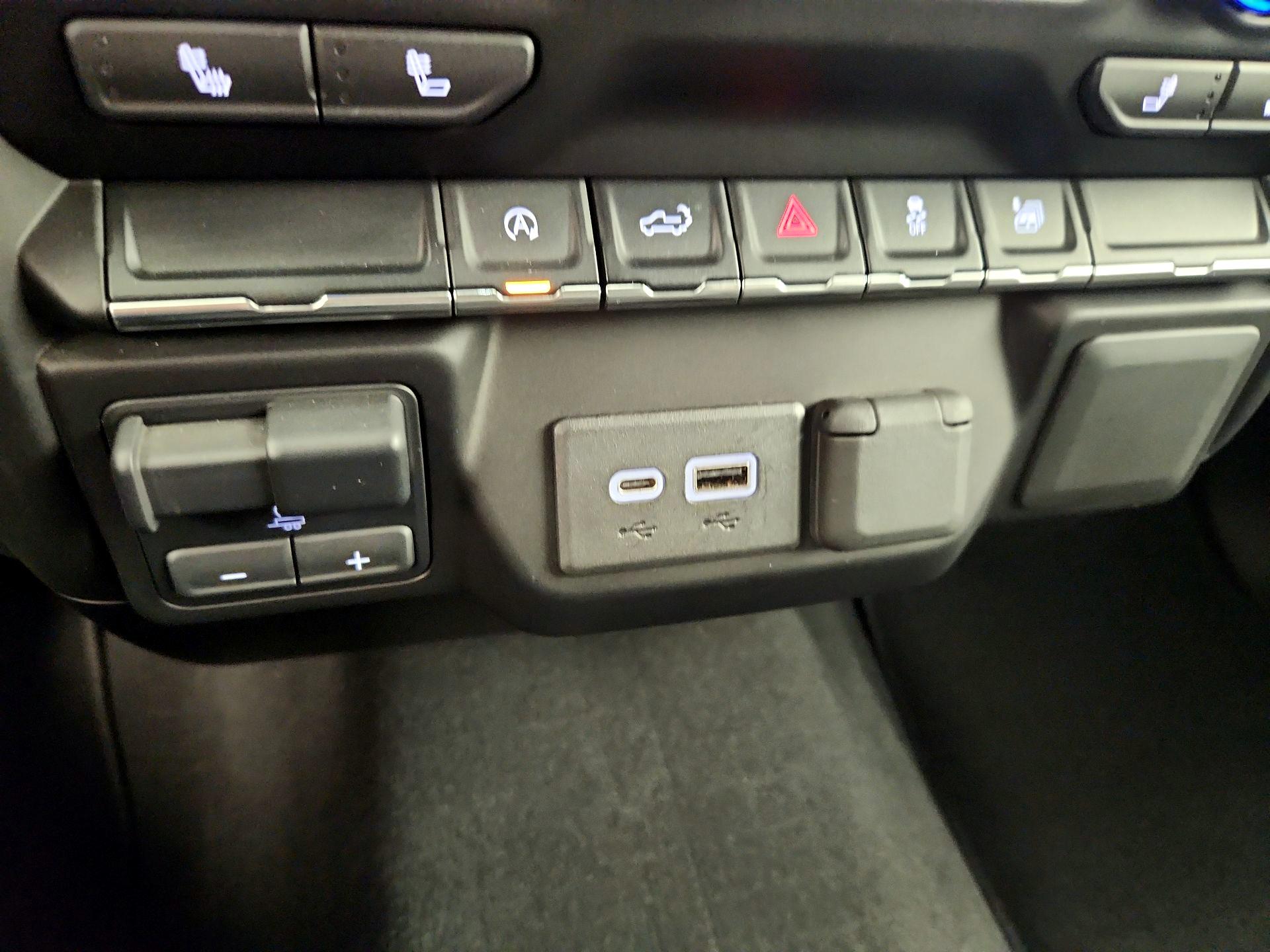 Thumbnail: 2021 Chevrolet Silverado 1500 - 18