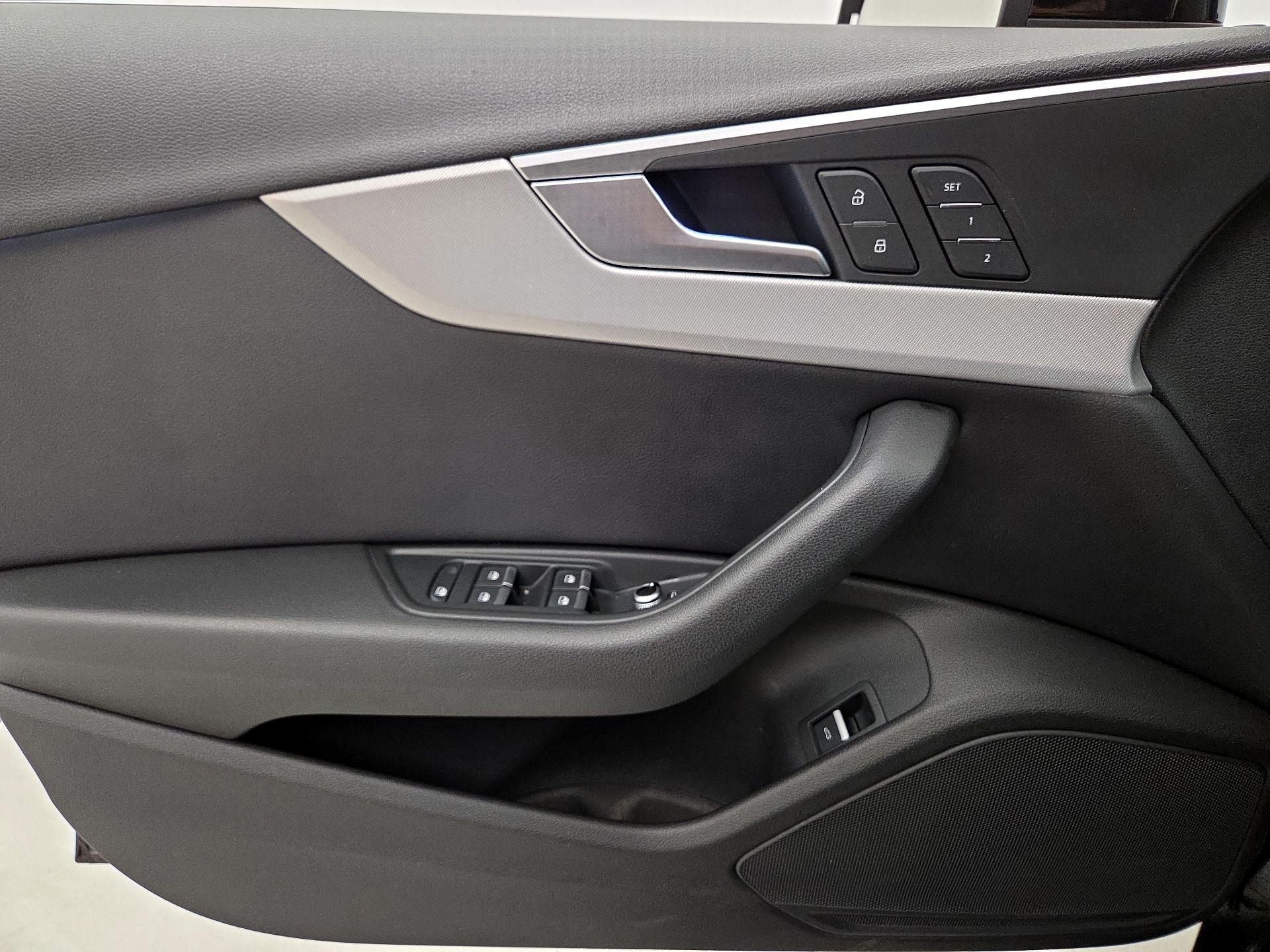 Thumbnail: 2017 Audi A4 - 12