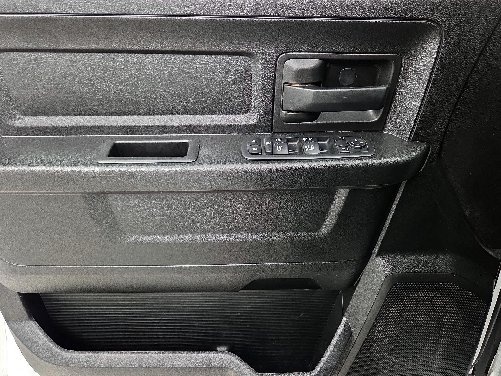 Thumbnail: 2019 RAM 1500 Classic - 12