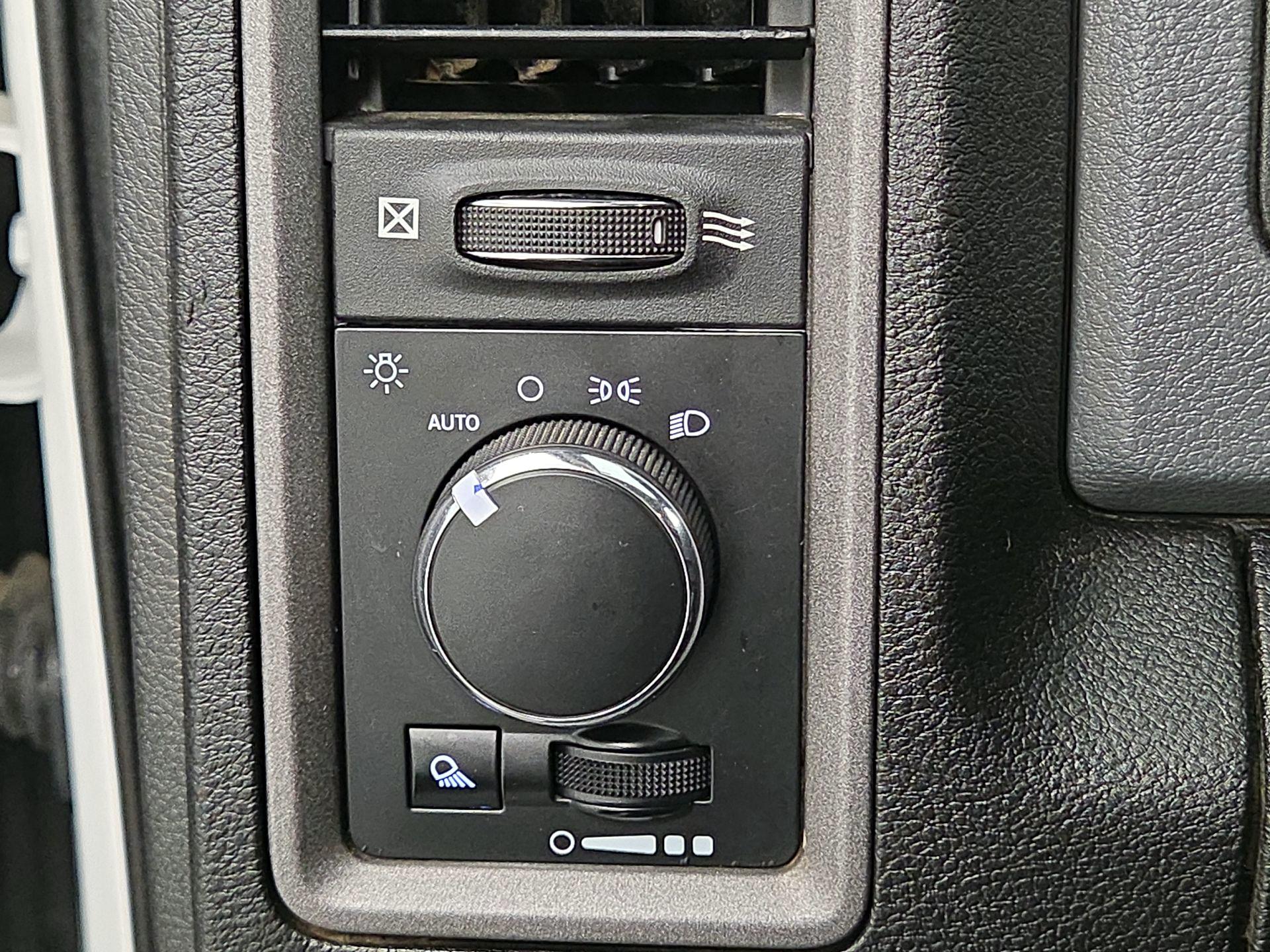 Thumbnail: 2019 RAM 1500 Classic - 13