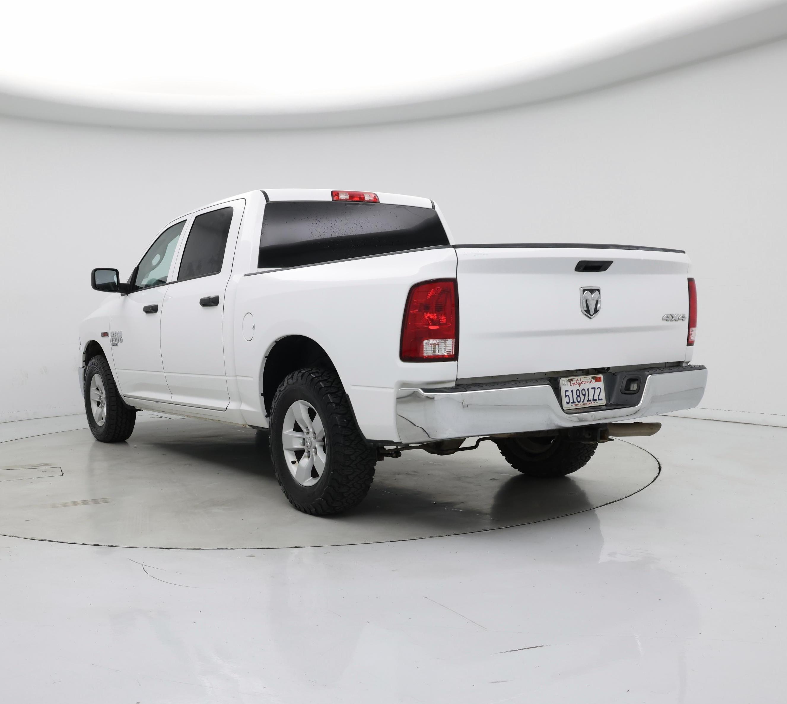 Thumbnail: 2019 RAM 1500 Classic - 2