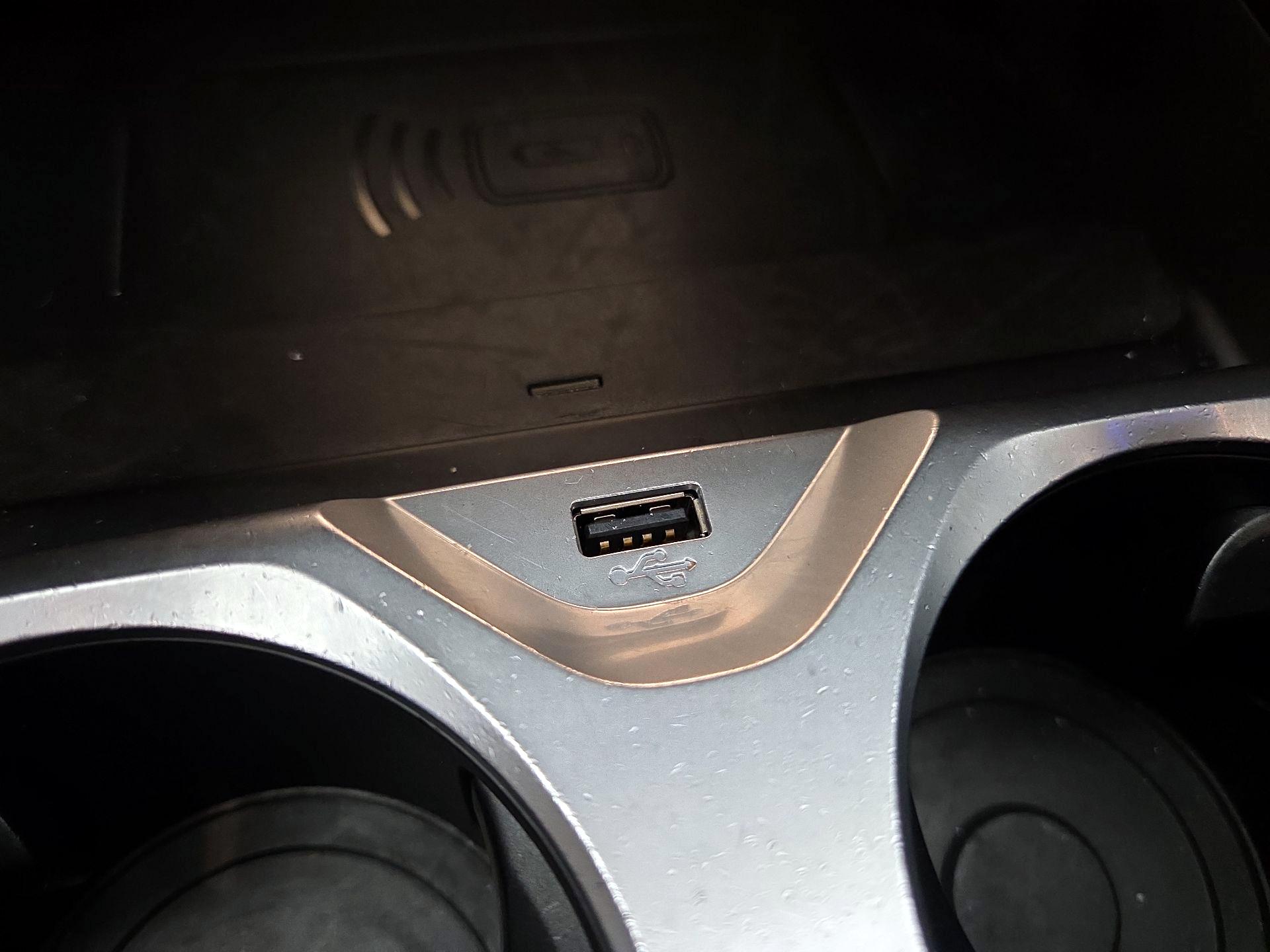 Thumbnail: 2022 BMW 8 Series - 19