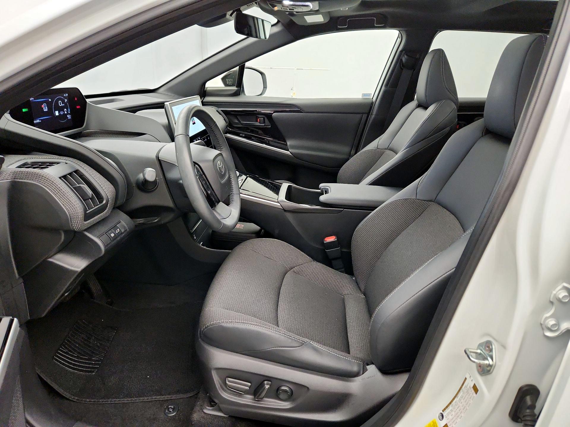 Thumbnail: 2024 Toyota bZ4X - 11