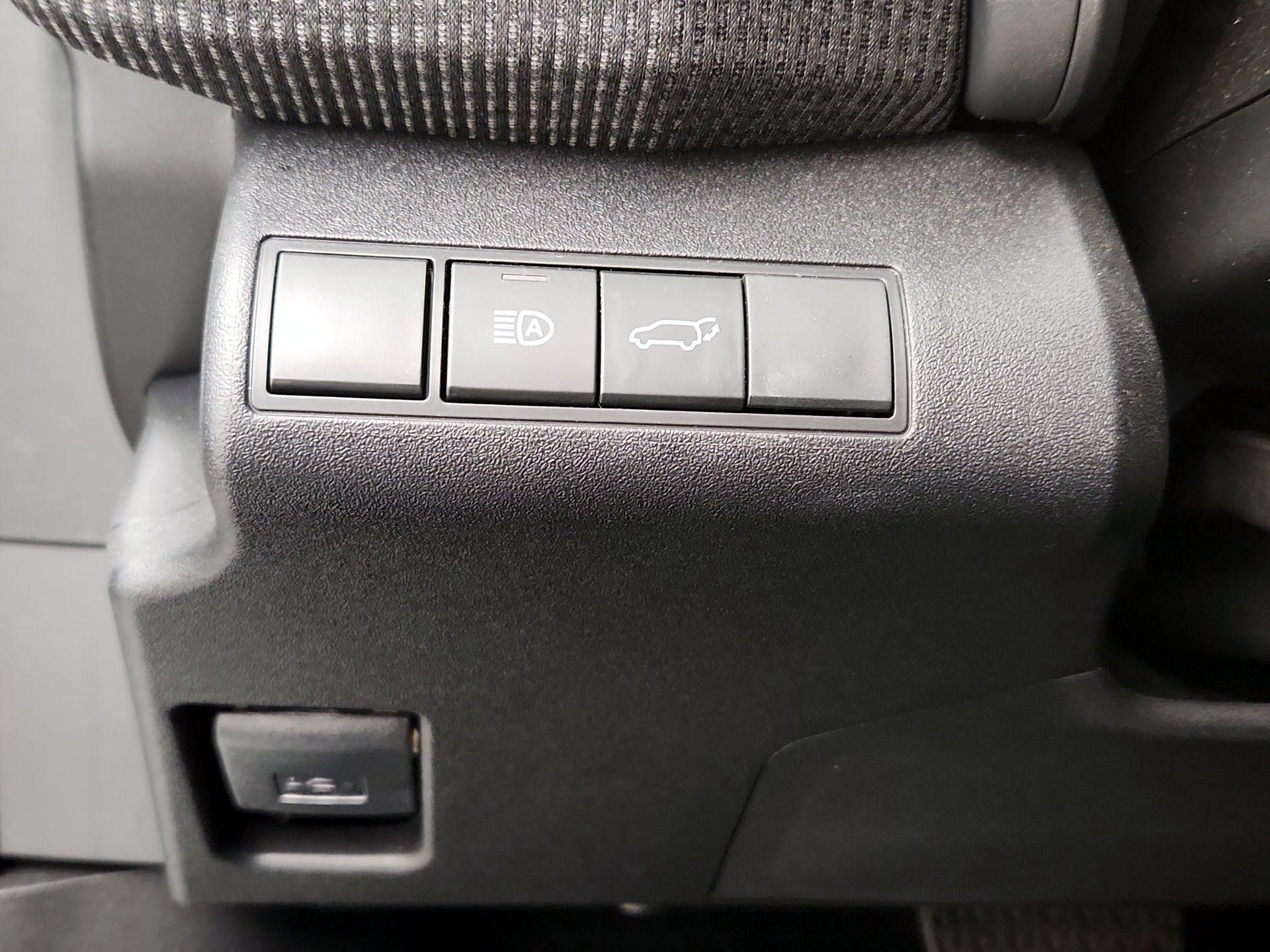 Thumbnail: 2024 Toyota bZ4X - 13