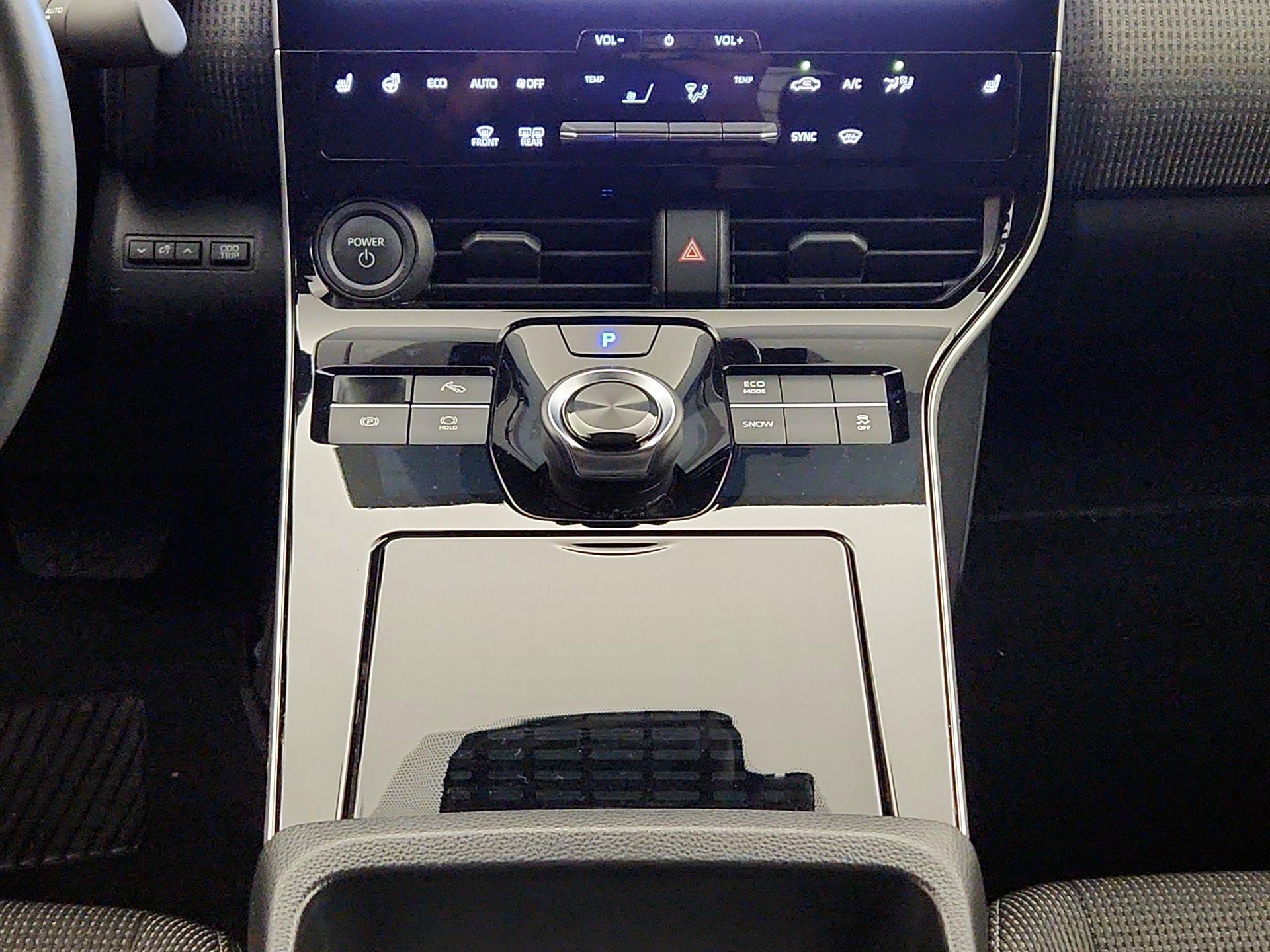 Thumbnail: 2024 Toyota bZ4X - 17