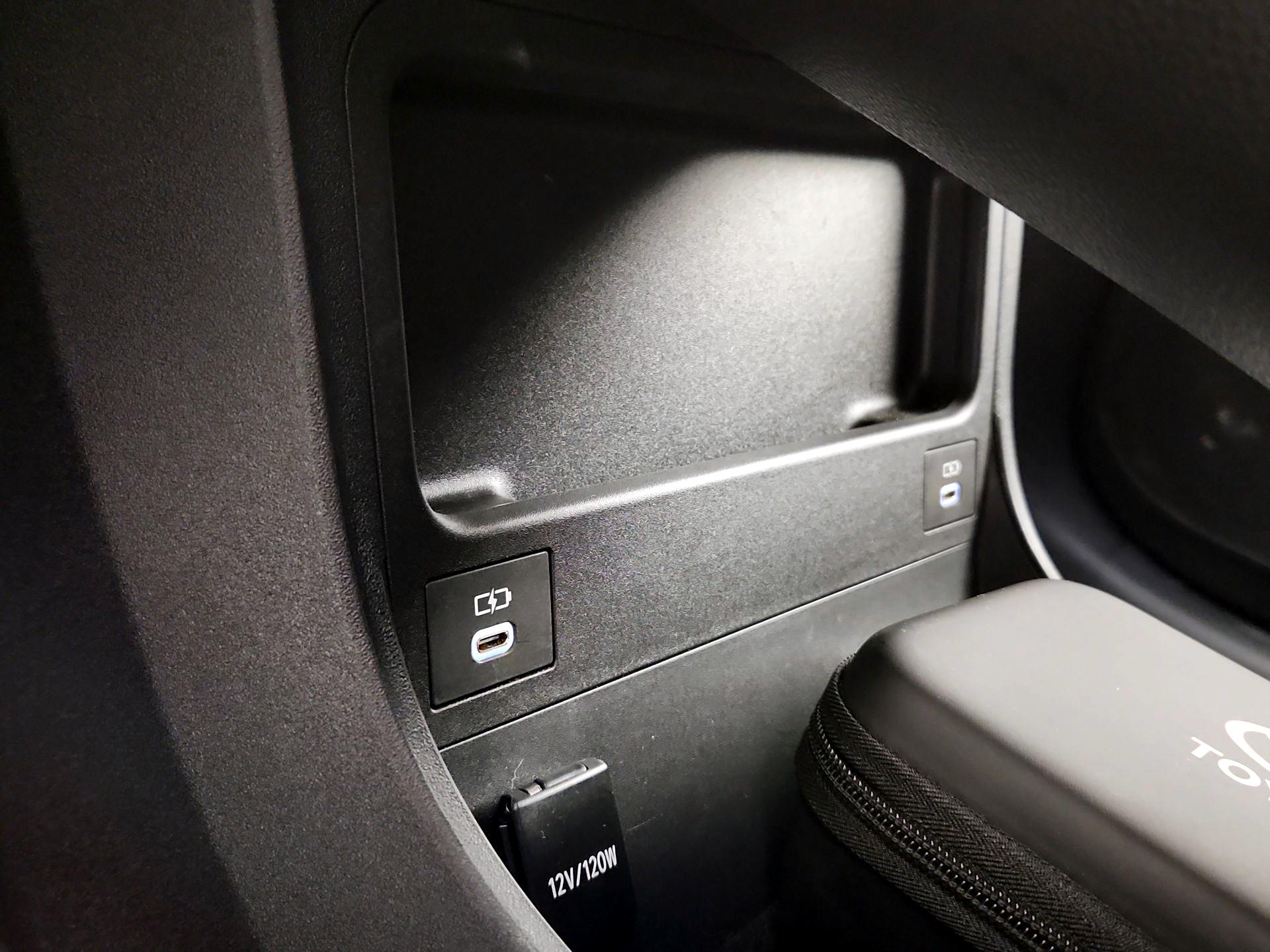 Thumbnail: 2024 Toyota bZ4X - 18