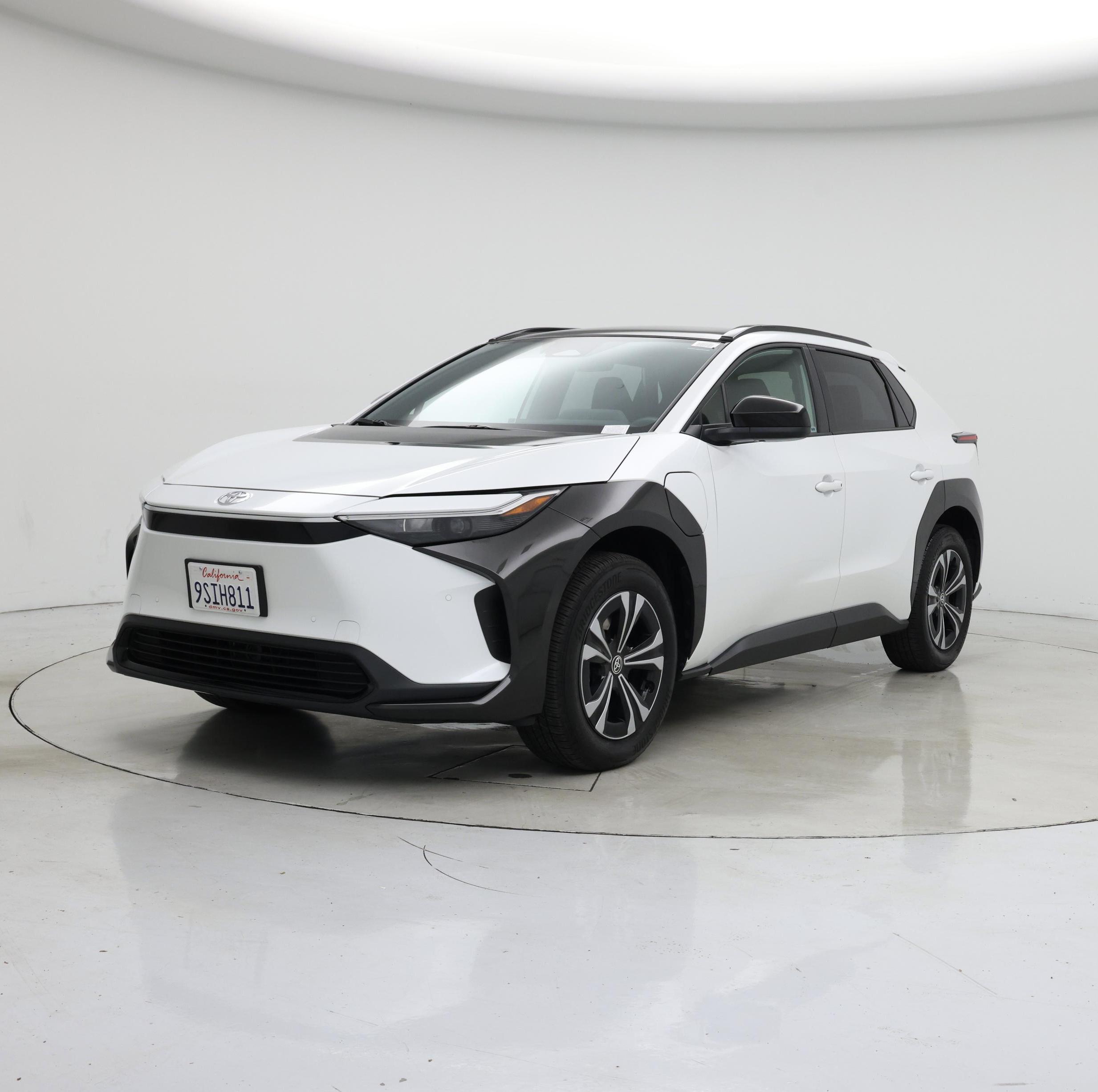 Thumbnail: 2024 Toyota bZ4X - 4