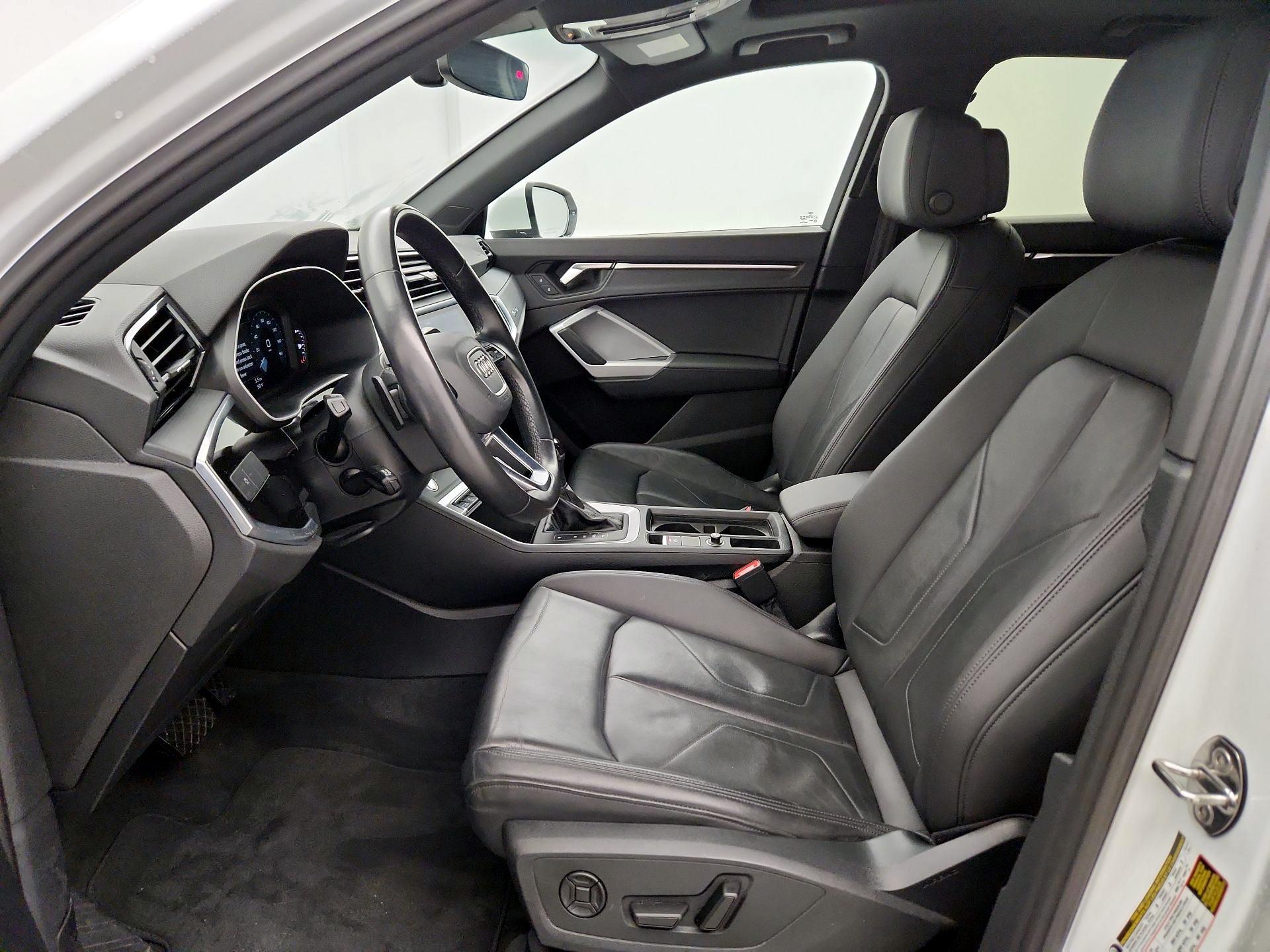 Thumbnail: 2022 Audi Q3 - 11