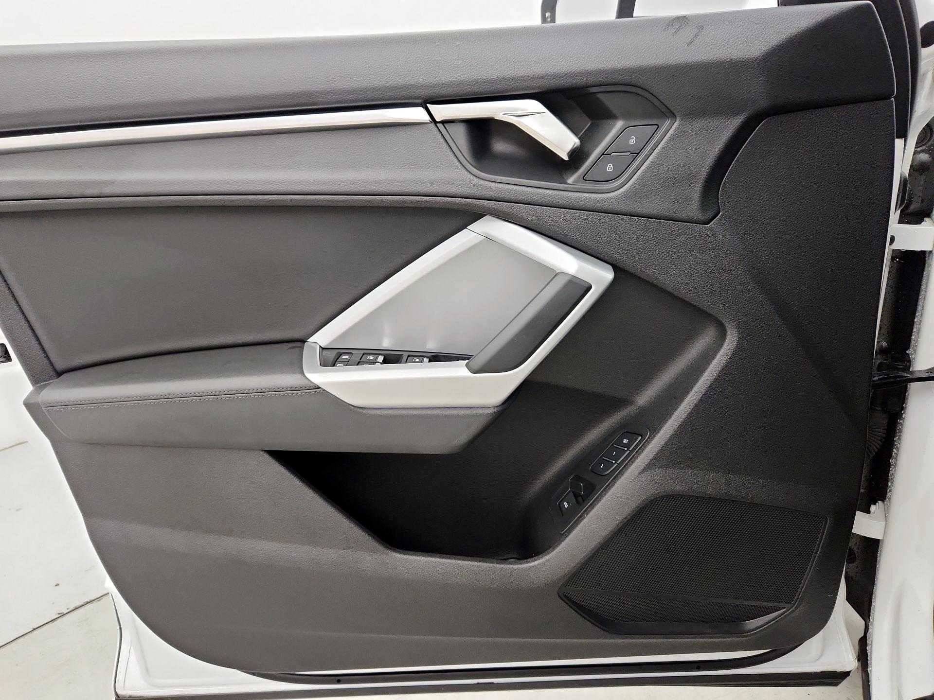 Thumbnail: 2022 Audi Q3 - 12