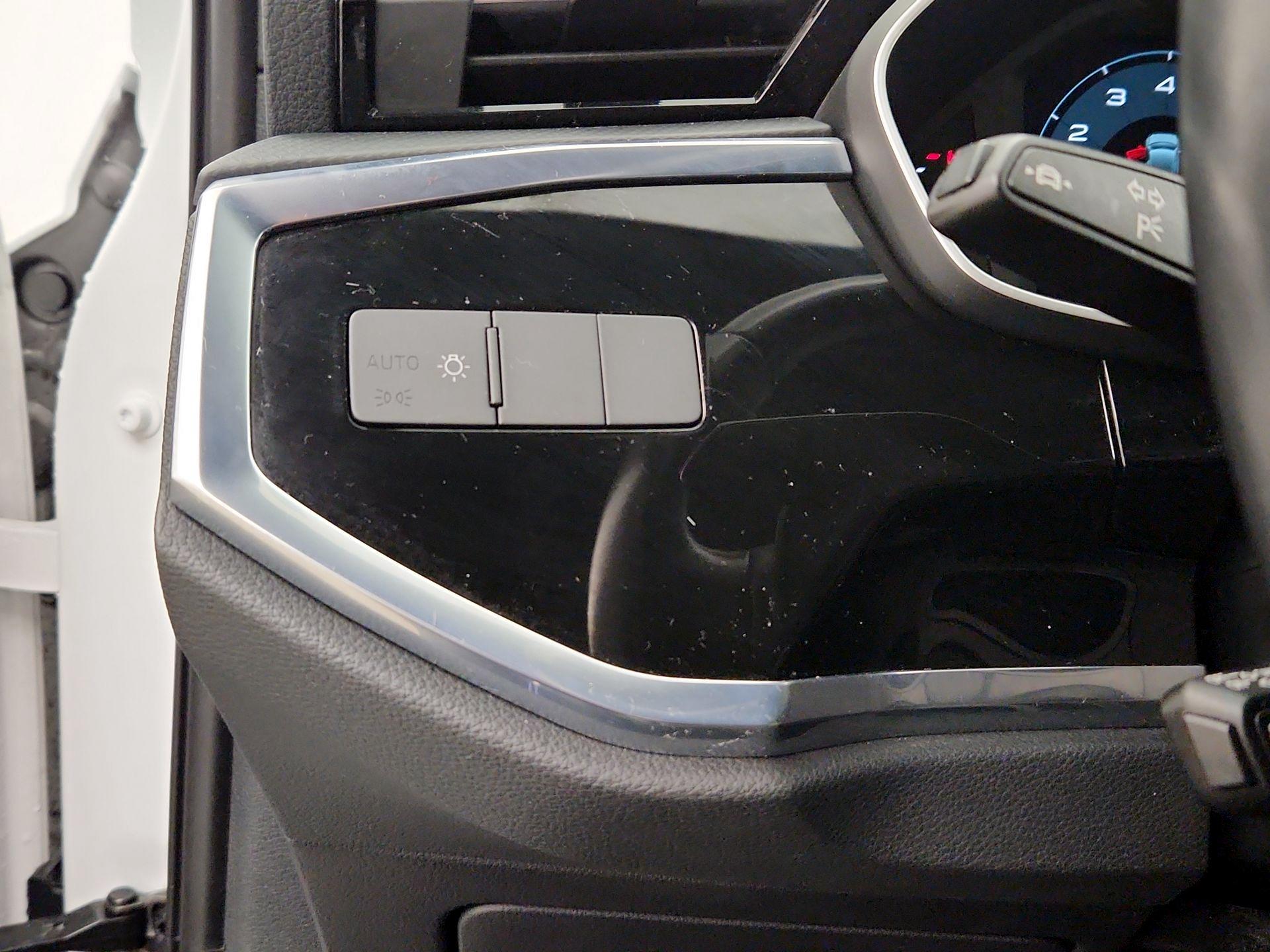 Thumbnail: 2022 Audi Q3 - 13