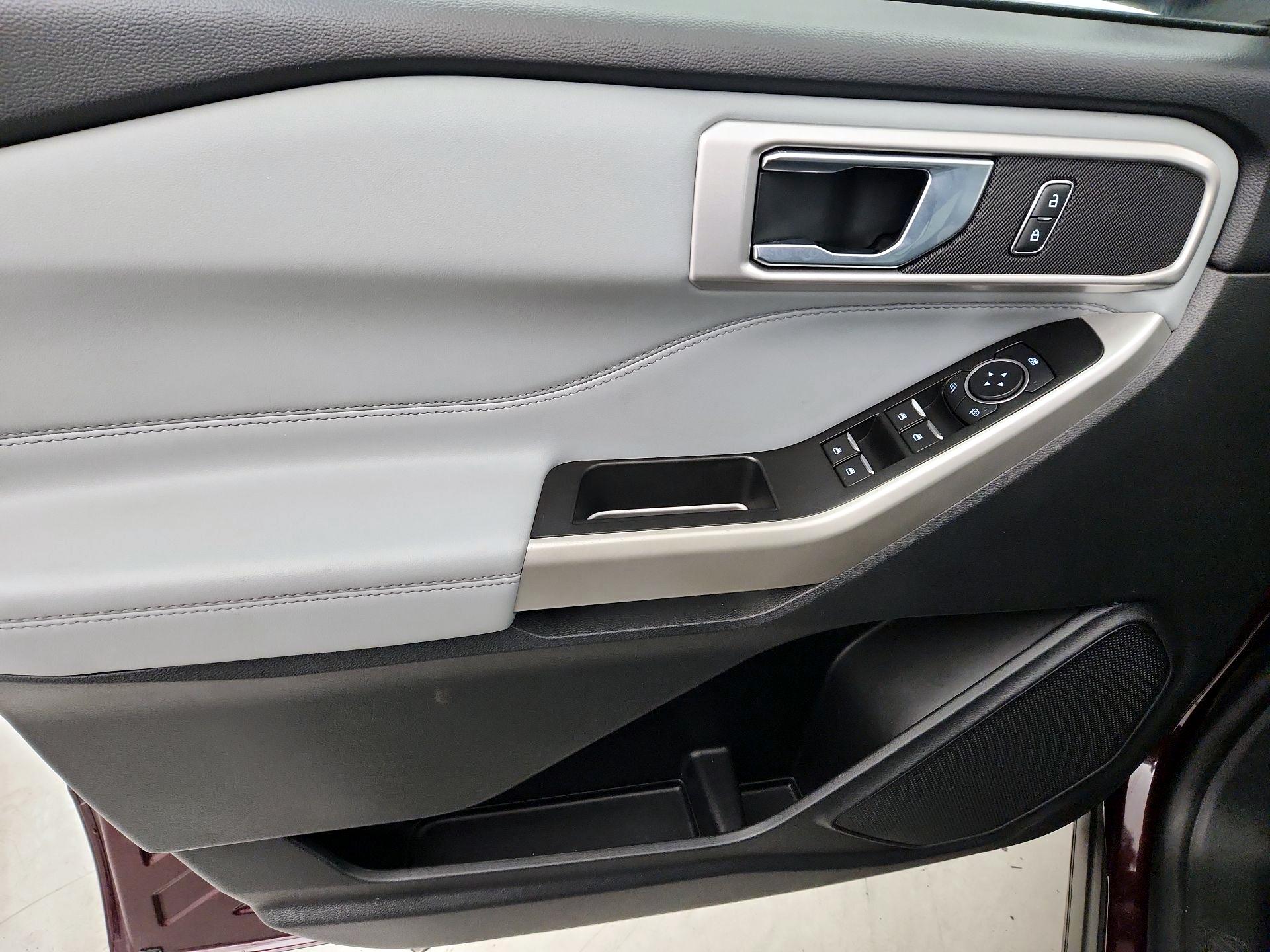 Thumbnail: 2022 Ford Explorer - 12