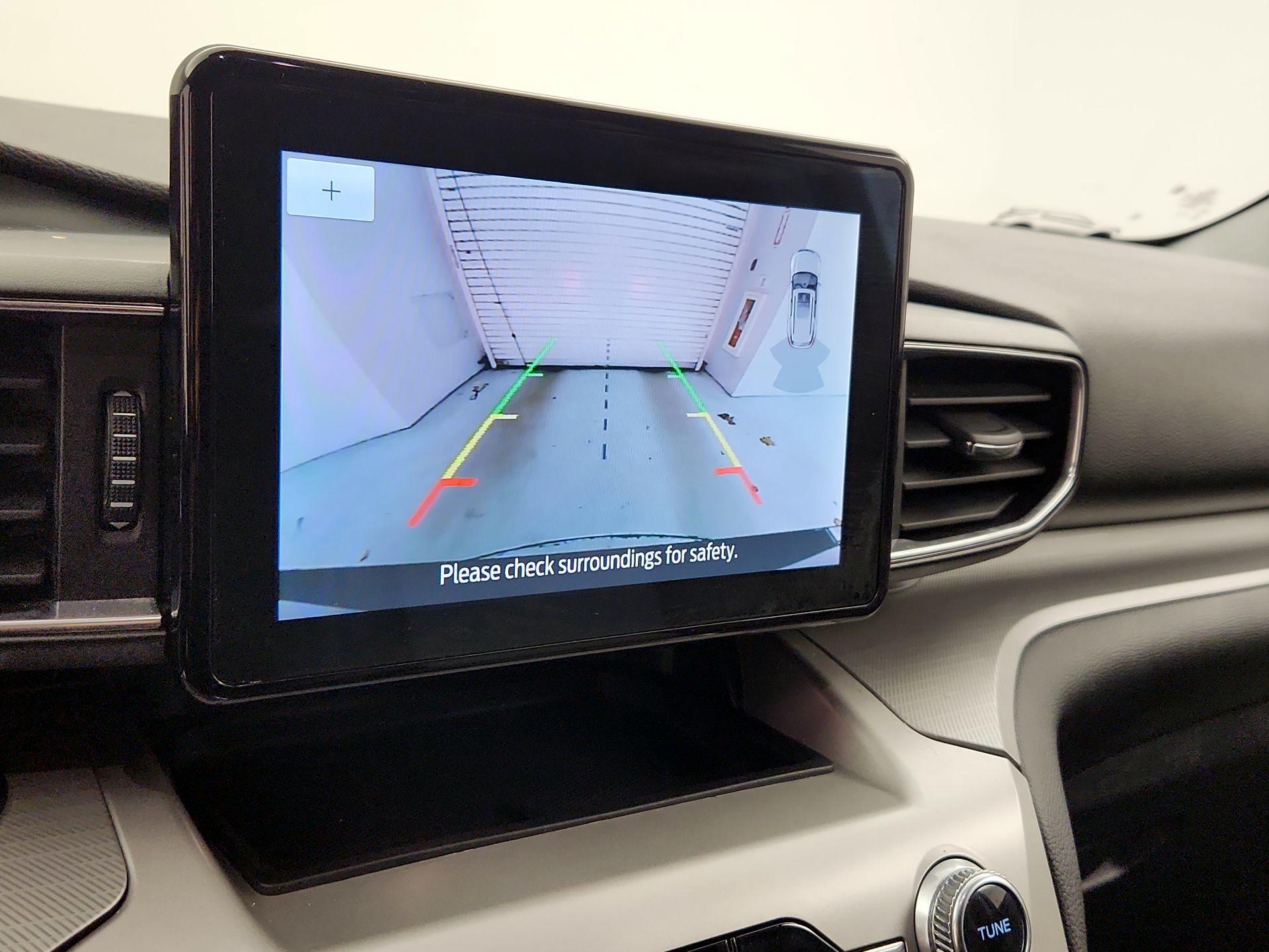 Thumbnail: 2022 Ford Explorer - 14