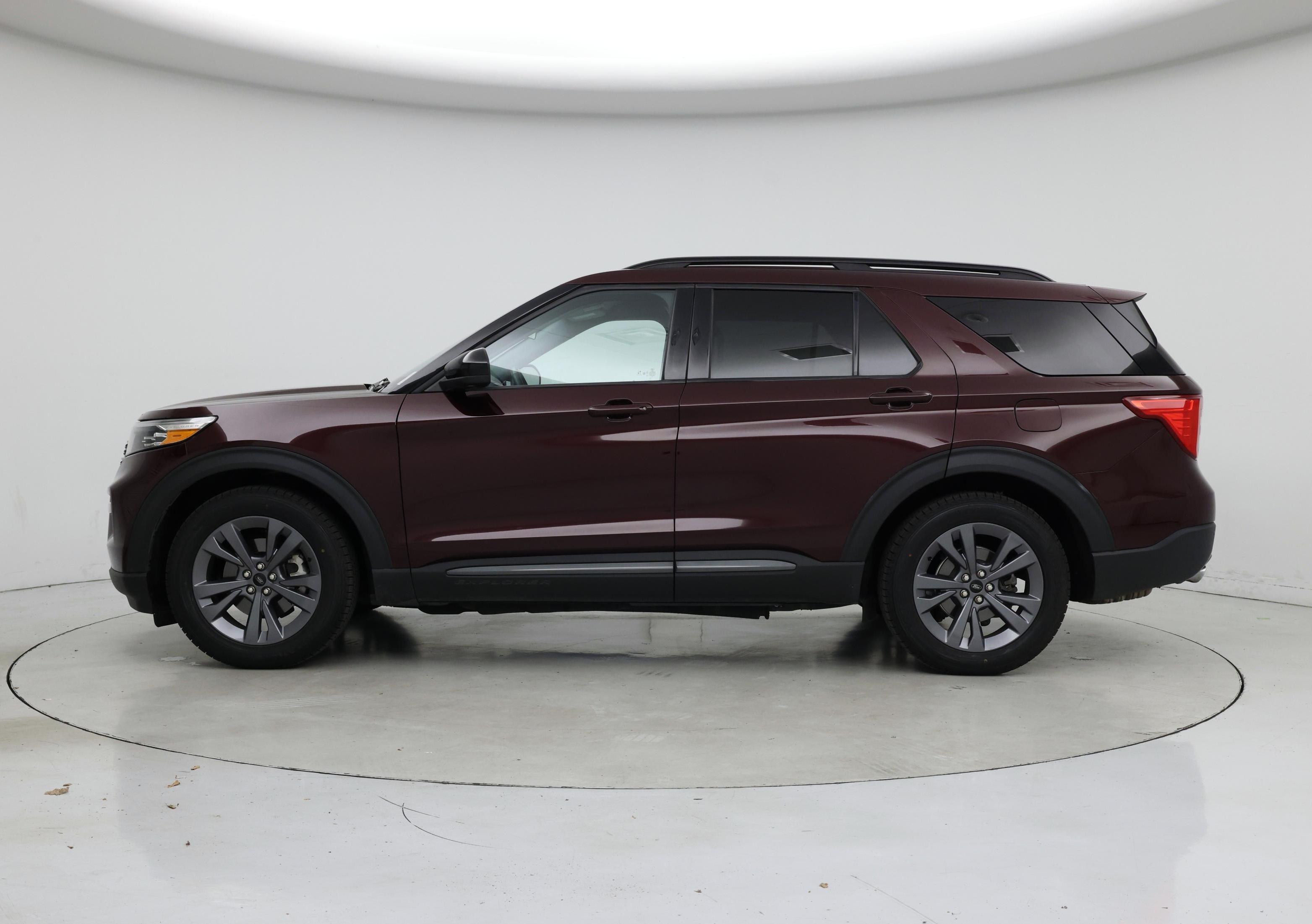 Thumbnail: 2022 Ford Explorer - 3