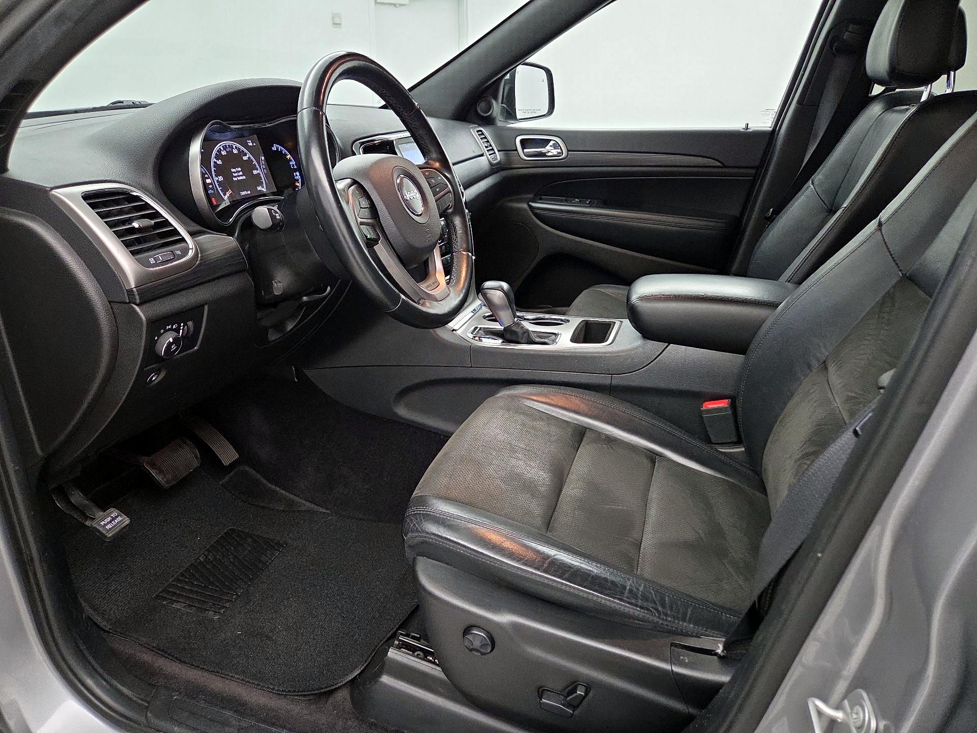 Thumbnail: 2019 Jeep Grand Cherokee - 11