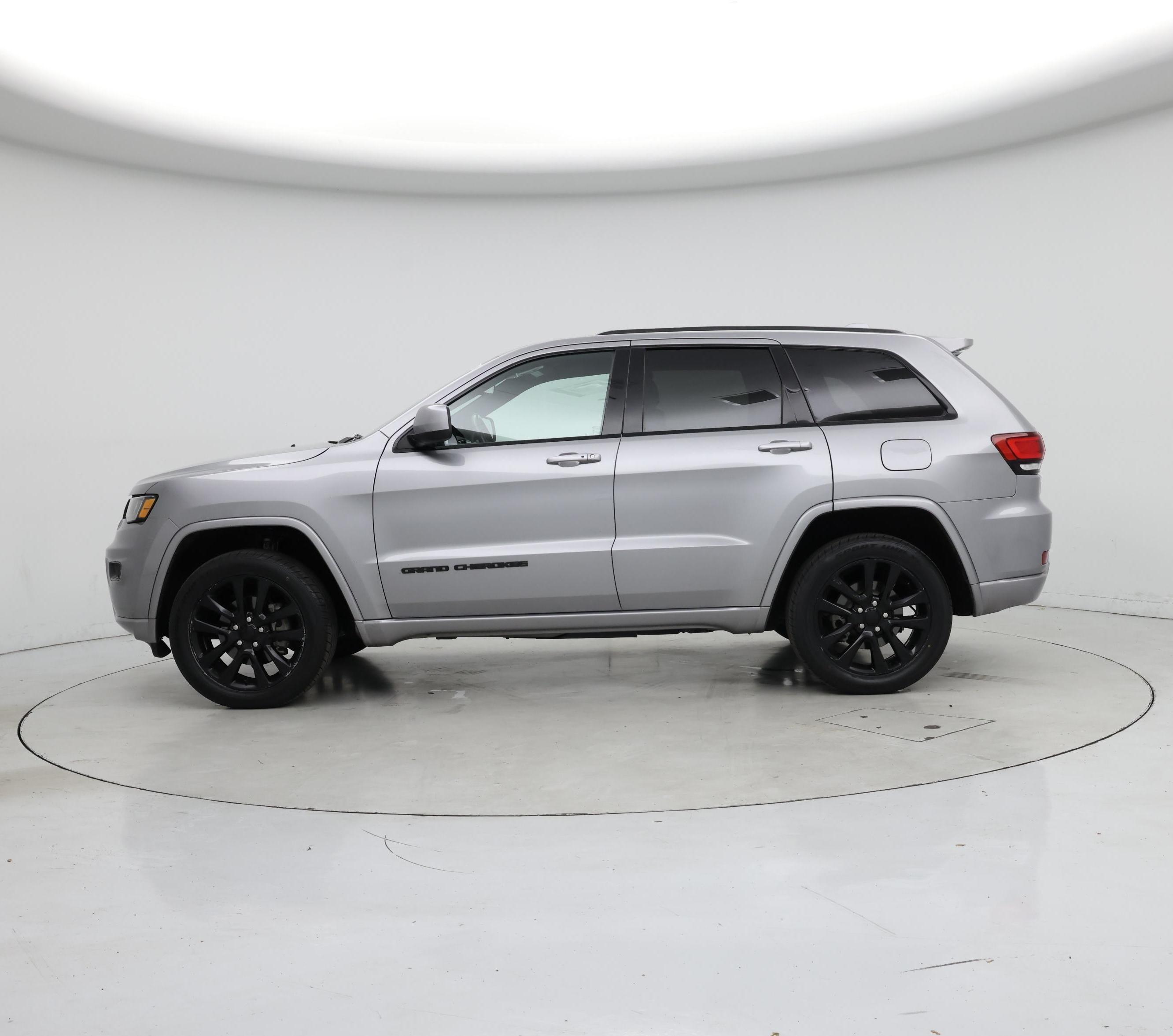 Thumbnail: 2019 Jeep Grand Cherokee - 3