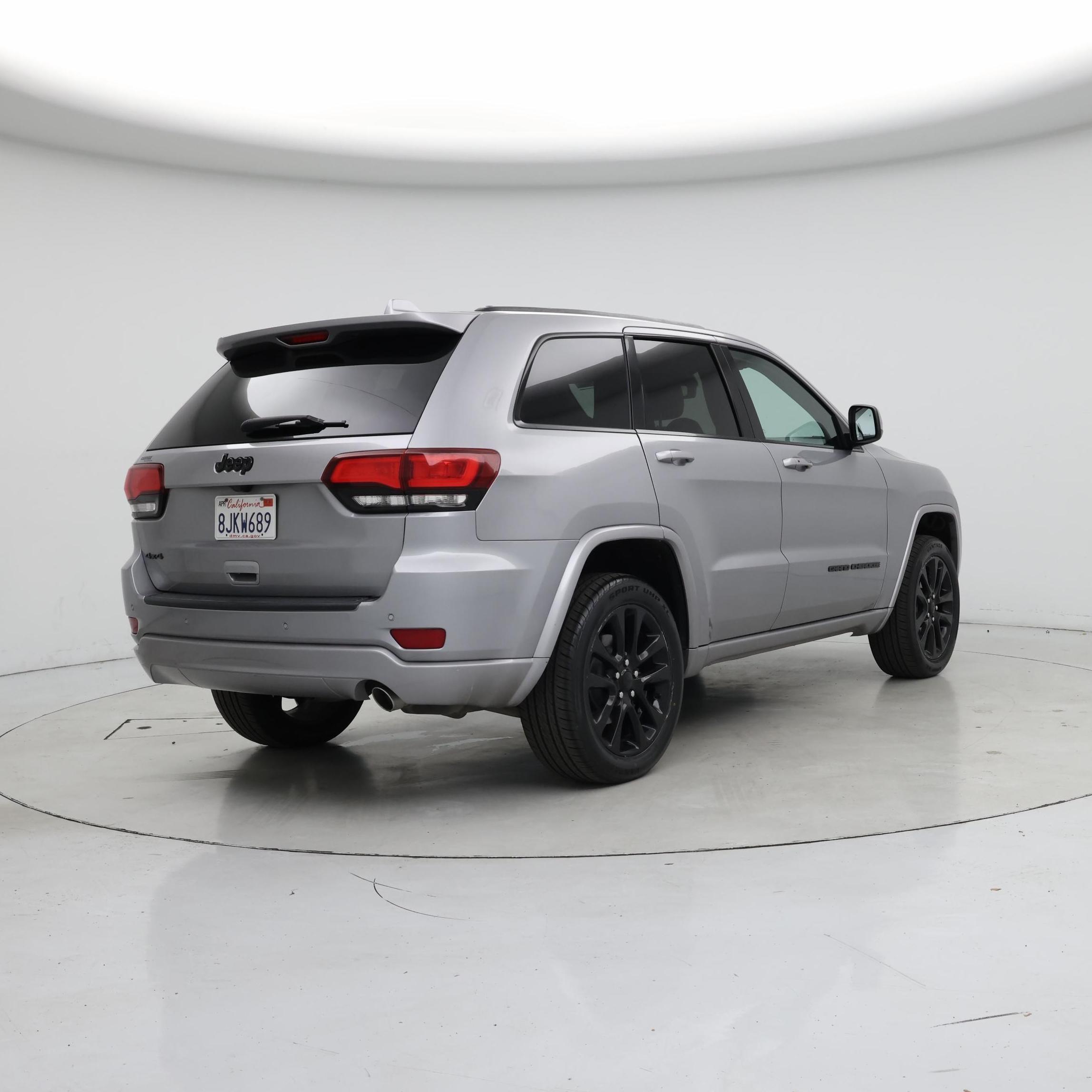Thumbnail: 2019 Jeep Grand Cherokee - 8