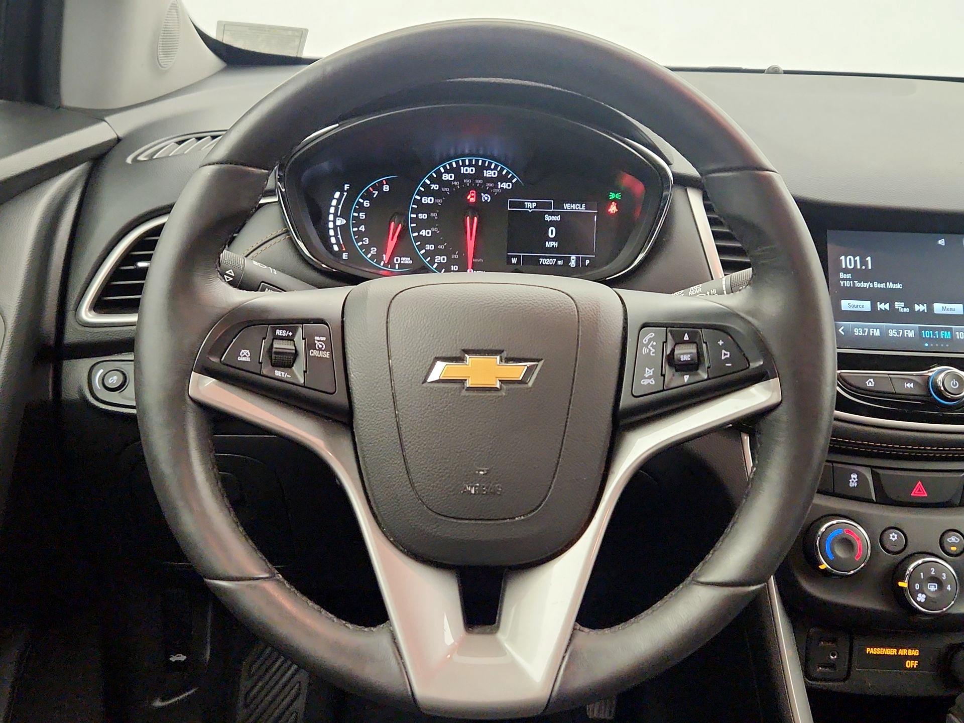 Thumbnail: 2017 Chevrolet Trax - 10
