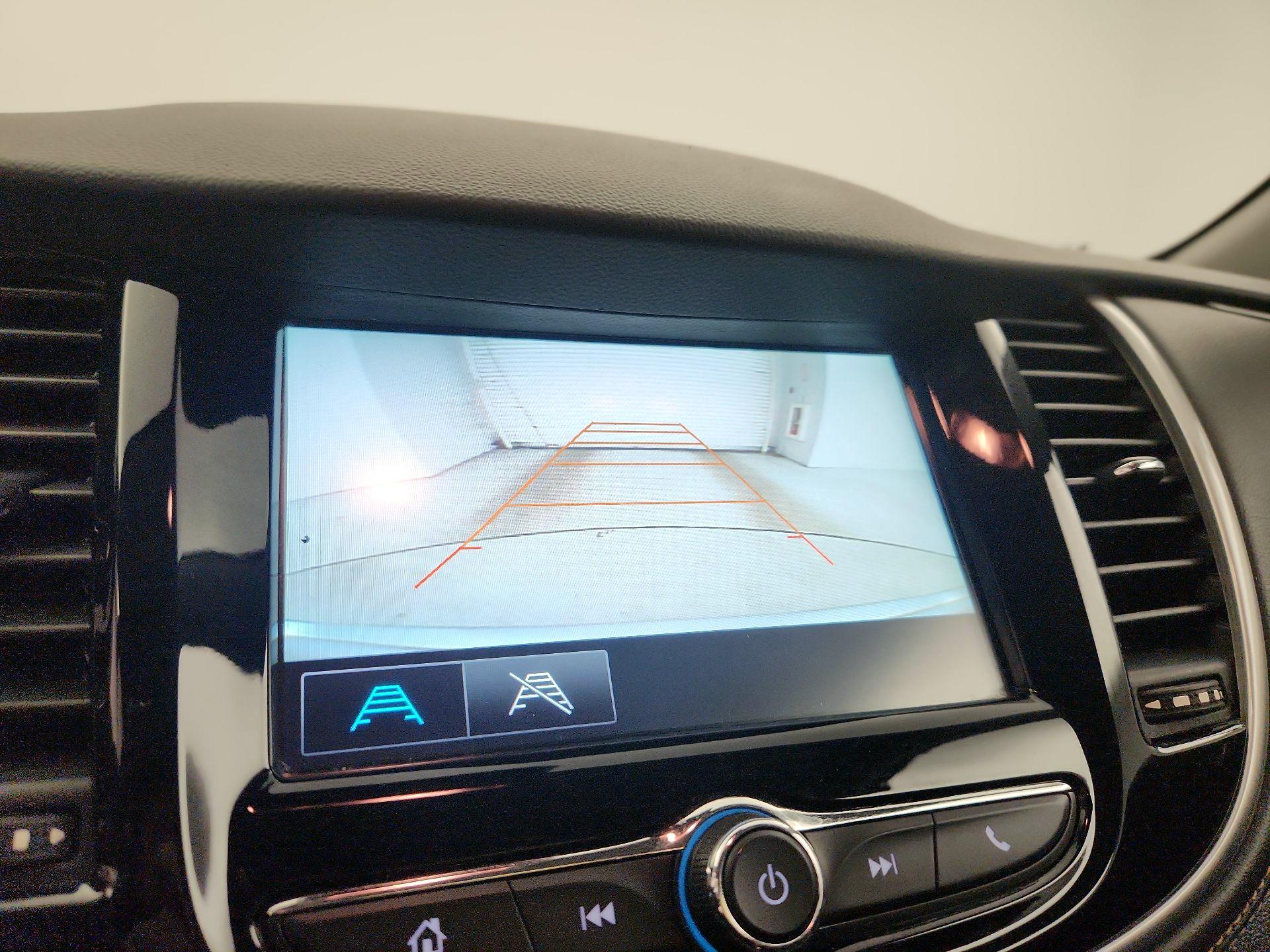 Thumbnail: 2017 Chevrolet Trax - 14