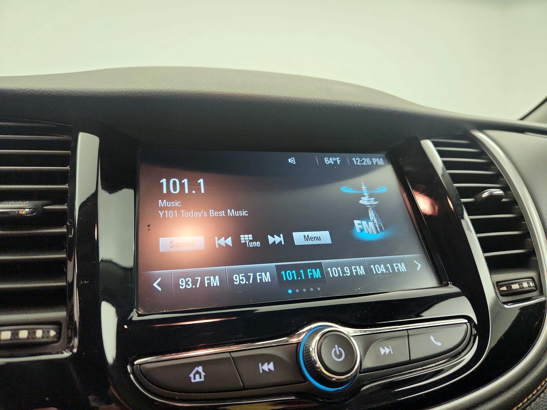 Thumbnail: 2017 Chevrolet Trax - 15