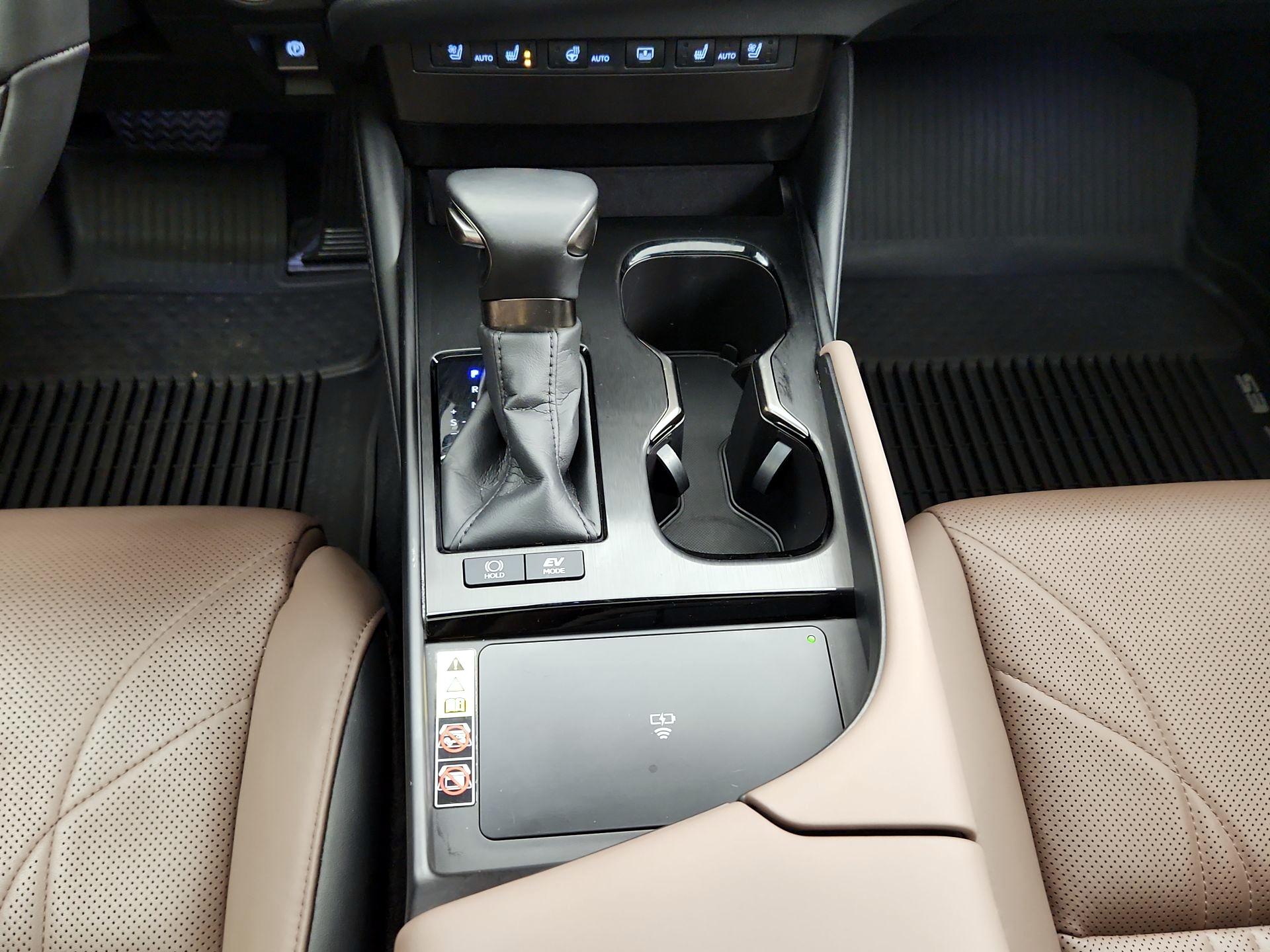 Thumbnail: 2024 Lexus ES - 17