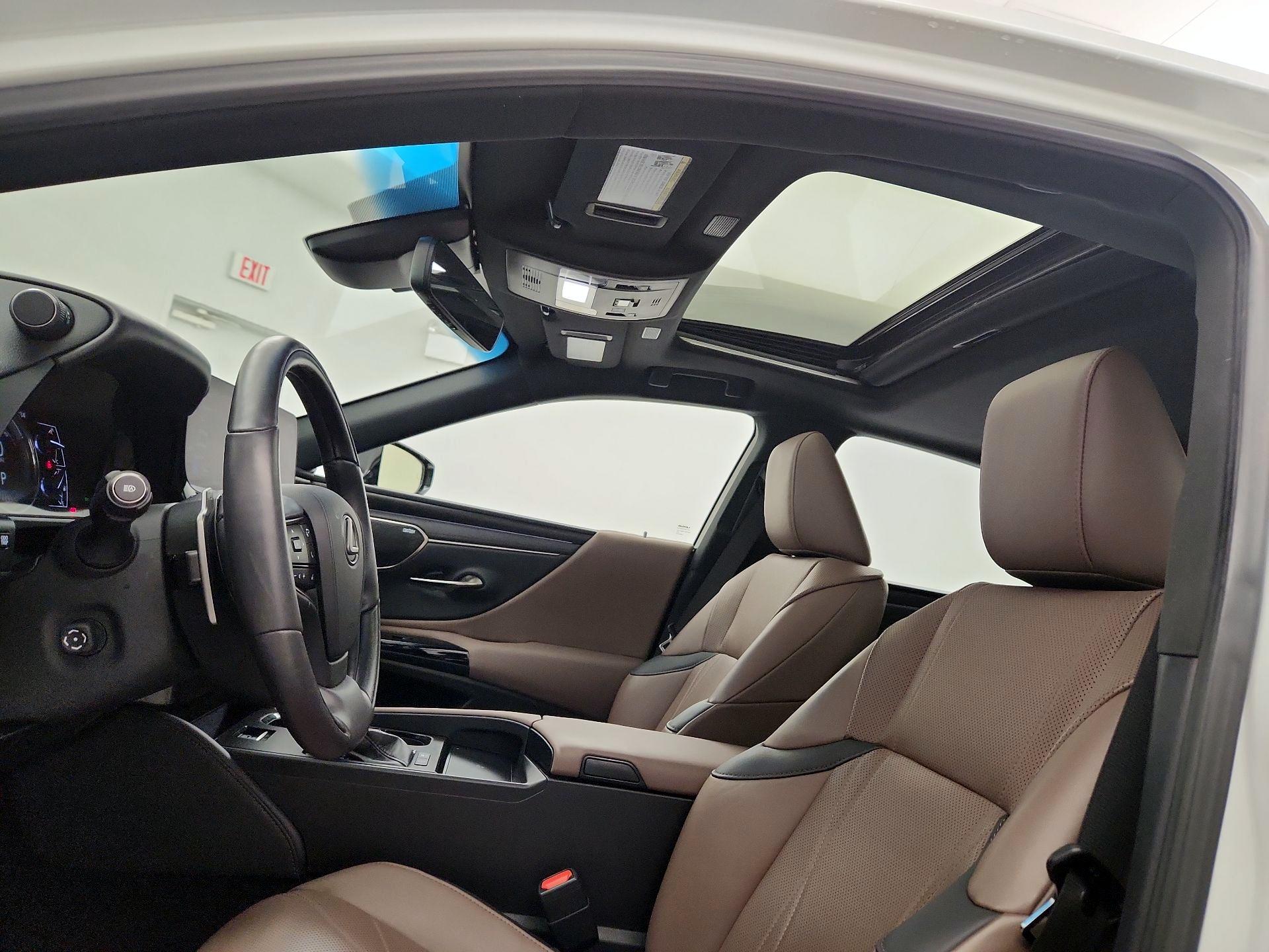 Thumbnail: 2024 Lexus ES - 19